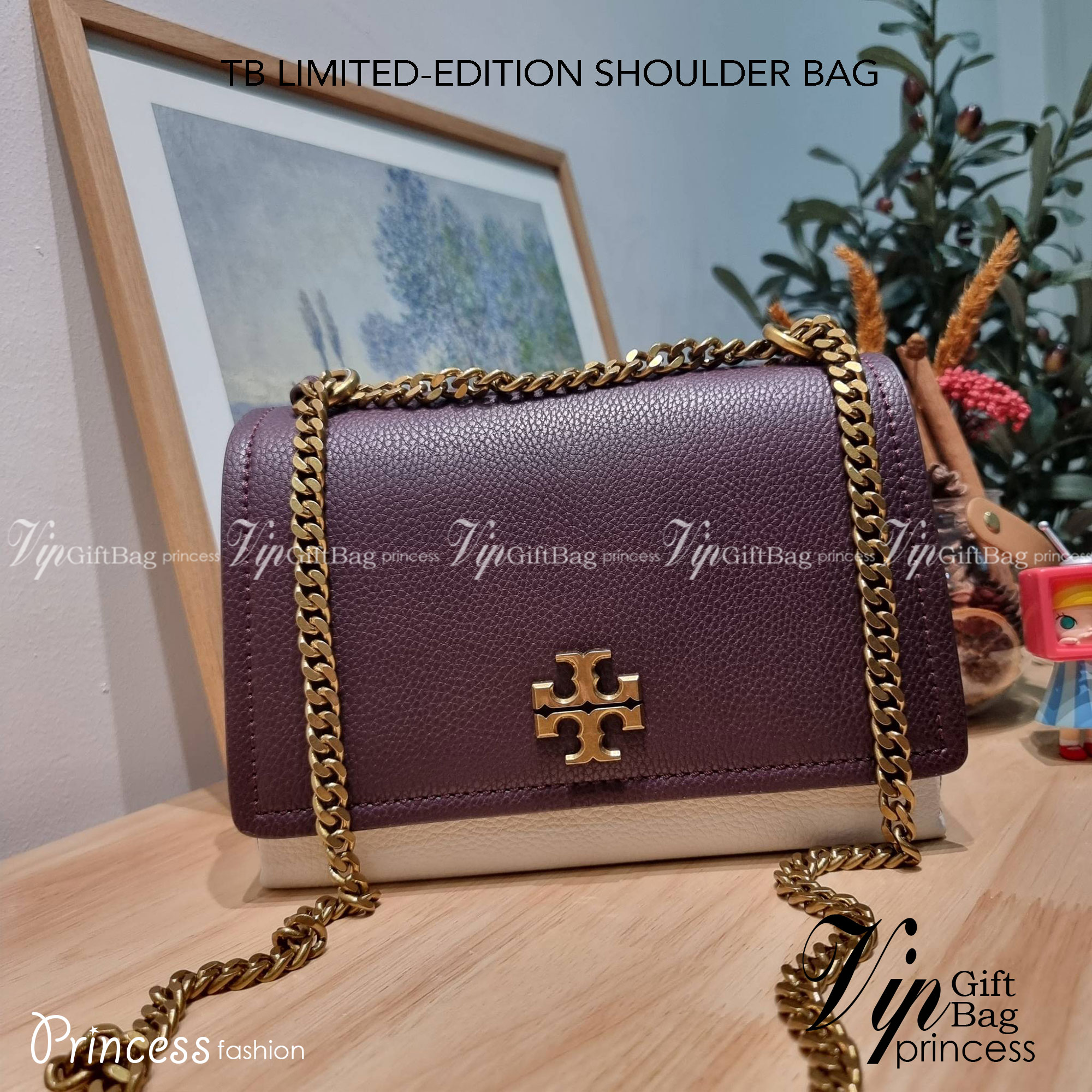 TORY BURCH LIMITED-EDITION SHOULDER BAG รุ่นลิมิเต็ด กับกระเป๋าสะพายไหล่ทรงผู้ดี ที่ผลิตมาในจำนวนจำกัด โดดเด่นด้วยอะไหล่ทองคลาสสิคหรูหรา