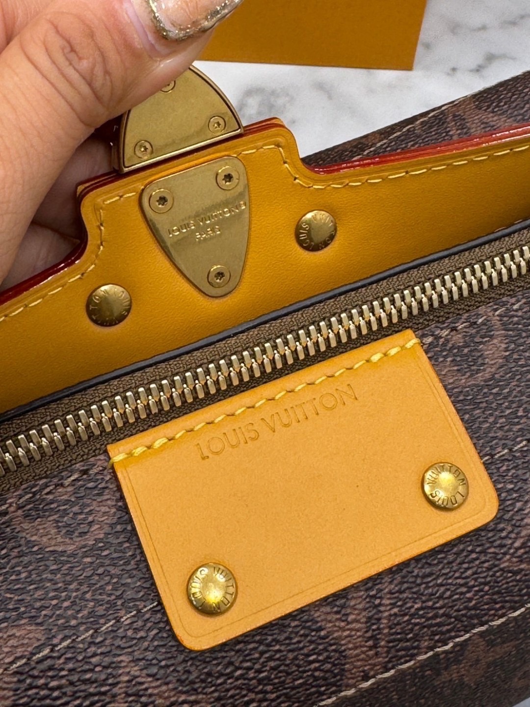 TOP ORI | LV Soul Trunk East West / lvpetite เกรดท็อปออริ เกรดดีสุด หนังแท้ สุดยอดกระเป๋าไอโคนิคสวยทรงเสน่ห์ รูปทรงกล่องปรับดีไซน์ยาวกว่าเดิม โดดเด่นด้วยหมุดเข้ามุม พร้อมตอบรับได้ทุกลุค ทุกสไตล์ไปเลยจ้า