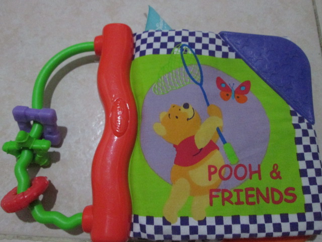 Pooh and Friends by Playgro หนังสือผ้าสำหรับเด็กมือสอง