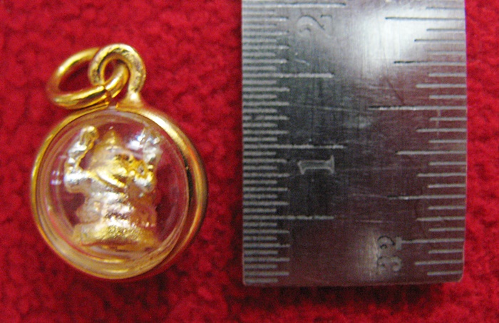 สินค้าหมดค่ะ องค์พระพิฆเนศปางเอกทันตะคณปติ(สำเร็จทุกสิ่ง)(คนเกิดวันศุกร์)องค์จิ๋วเนื้อสามกษัตริย์เลี่ยมกรอบทองไมครอนพร้อมใบคาถาค่ะ