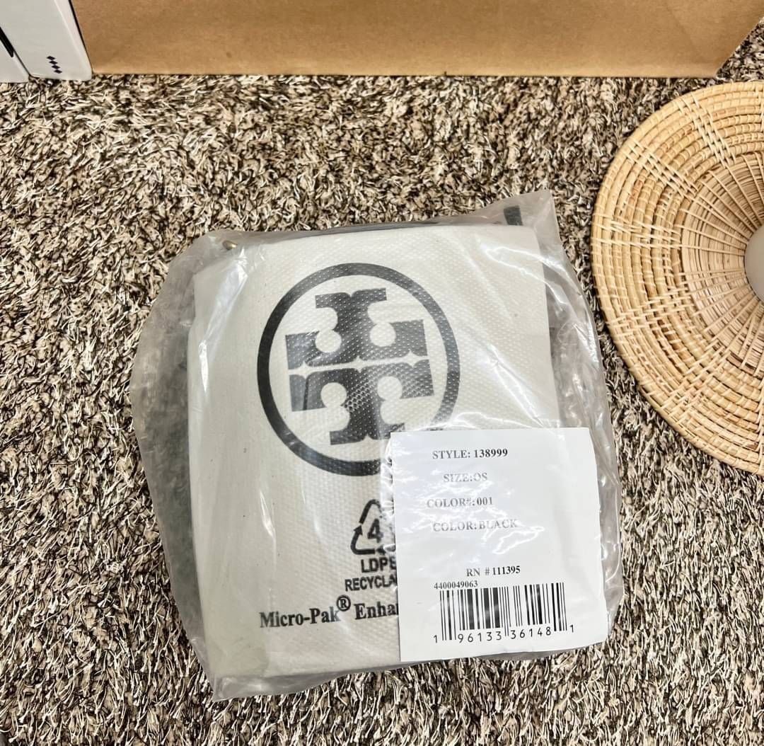 KIRA VANITY SHEEPSKIN / Tory Burch Kira Sheepskin Chain Messenger Handbag ((138999)) ที่สุดของความสวย ที่สุดของความLuxurious พร้อมส่งที่ไทย ล่าสุด! กับกระเป๋าหิ้วก็หรู สะพายข้างก็เริ่ด