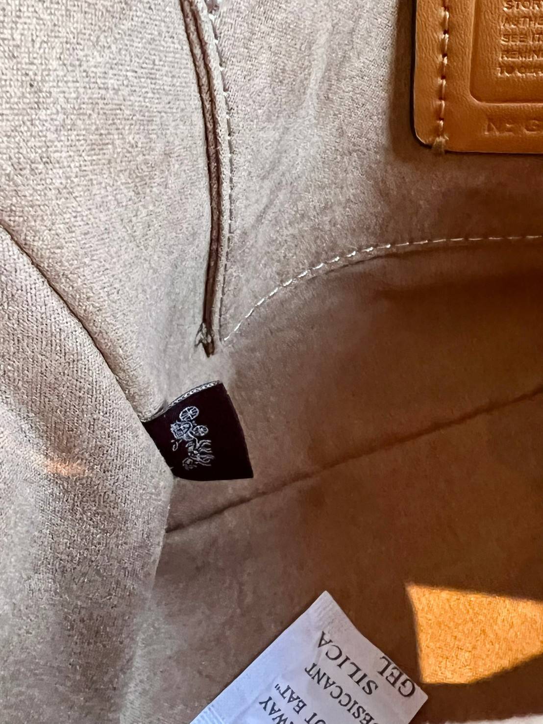 Coach Disney X Coach Klare Crossbody 25 In Signature Canvas With Patches((CC152)) พร้อมส่งก่อนใคร! เริ่ดๆ ชิคๆ กันก่อนค่ะ กับกระเป๋าสะพายแบบครอสบอดี้ร์หรือทบสายคู่ใช้งานแบบหิ้วหรือคล้องไหล่ได้ ✔️หนังแท้อย่างดีสวยมากๆค่ะ