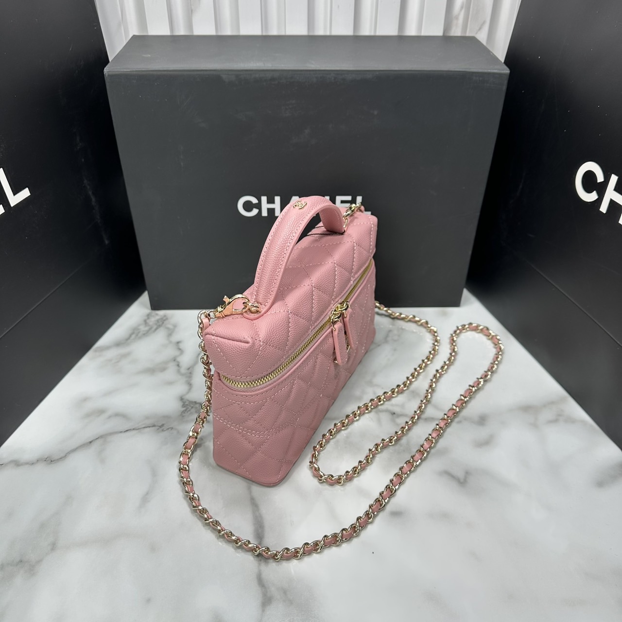 ORI หนังแท้ | CHANEL Long vanity with chain กระเป๋าสะพายรุ่นวานิตี้รุ่นใหม่ล่าสุด ดีไซน์ใหม่รูปทรงคลาสสิค หูจับแต่งโลโก้สวยหรู สายสะพายข้างเป็นโซ่ถอดได้