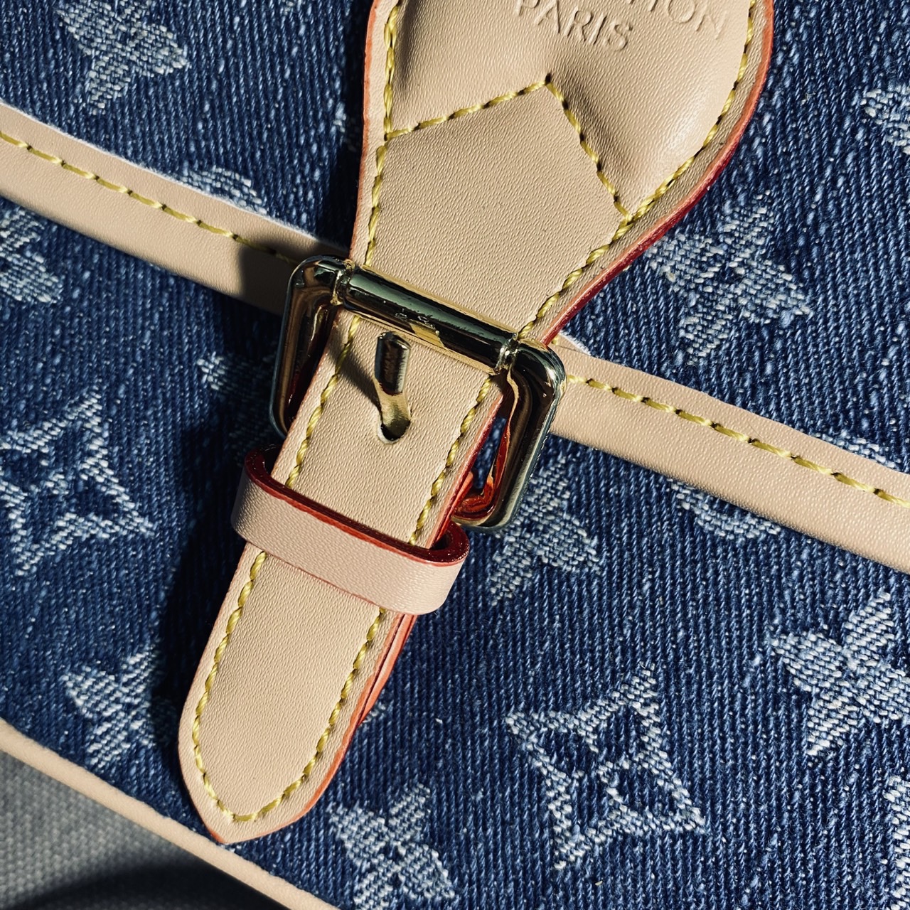 LV diane monogram denim bag กระเป๋ามัลติฟังก์ชั่นเดนิม ดีไซน์ใหม่สียีนส์สวยมีเสน่ห์ มาพร้อมสาย 2 แบบ สายหนังคล้องไหล่ได้ และสายสปอร์ตครอสบอดี้ได้