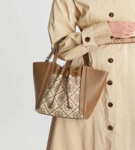 TORY BURCH MCGRAW DRAGONFLY IN MONOGRAM JACQUARD กระเป๋าลายโมโนแกรมยอดฮิต ที่มาในรูปทรงดีไซน์ใหญ่ สวยเก๋ ไม่เหมือนใคร ไม่มีซ้ำ!!