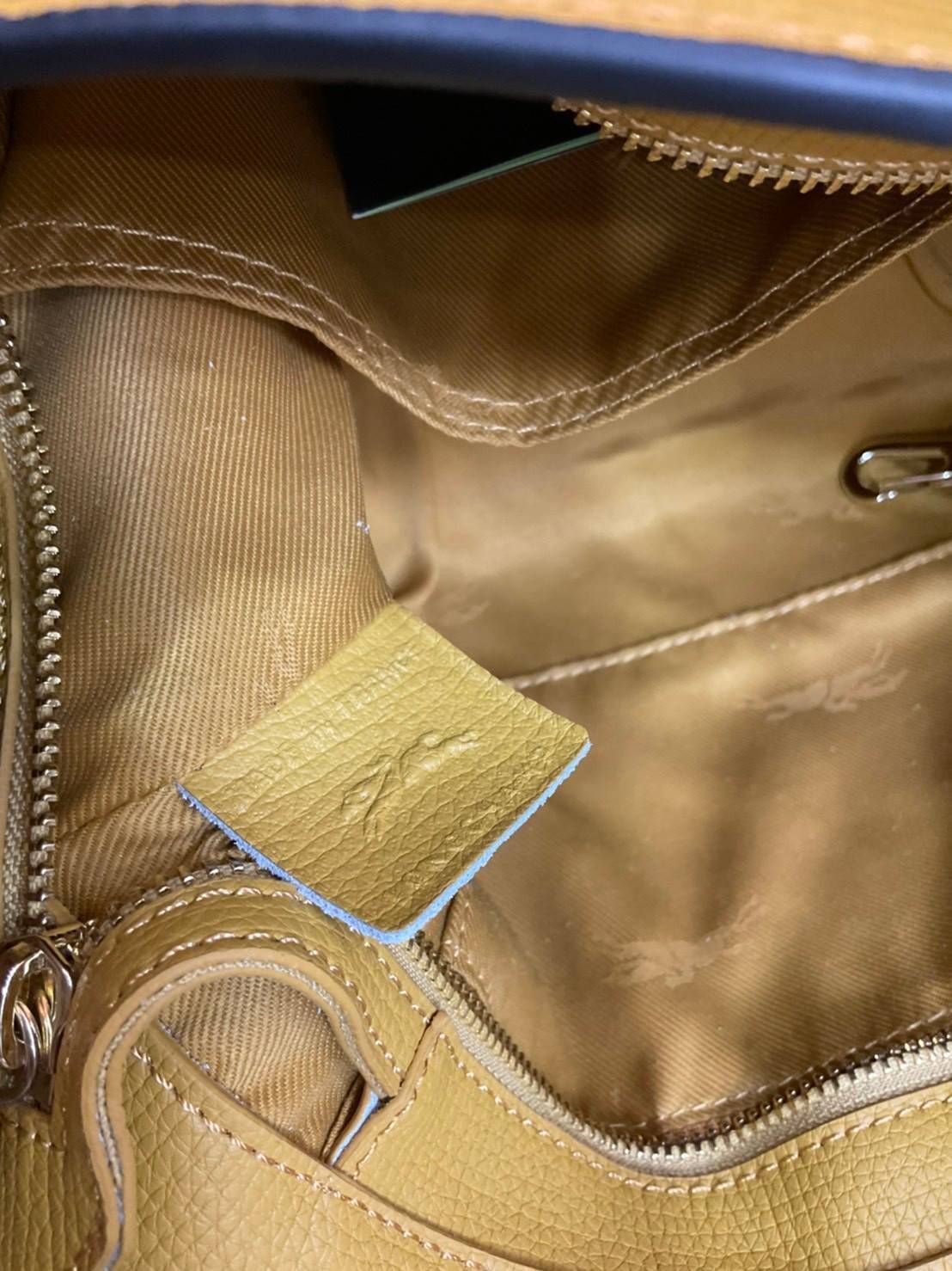 ของแท้ 💯% LONGCHAMP MINI MAILBOX TOP HANDLE BAG กระเป๋าถือ/Crossbody รุ่นหายาก!! รุ่นใหม่ล่าสุด ดีไซน์ด้วยเส้นด้ายที่ดูโฉบเฉี่ยว และ รูปทรงสี่เหลี่ยมคางหมู ทรงสวยโดดเด่น เป็นเอกลักษณ์ของผู้หญิง Longchamp วัสดุ Polyamide & Leather หนังแท้