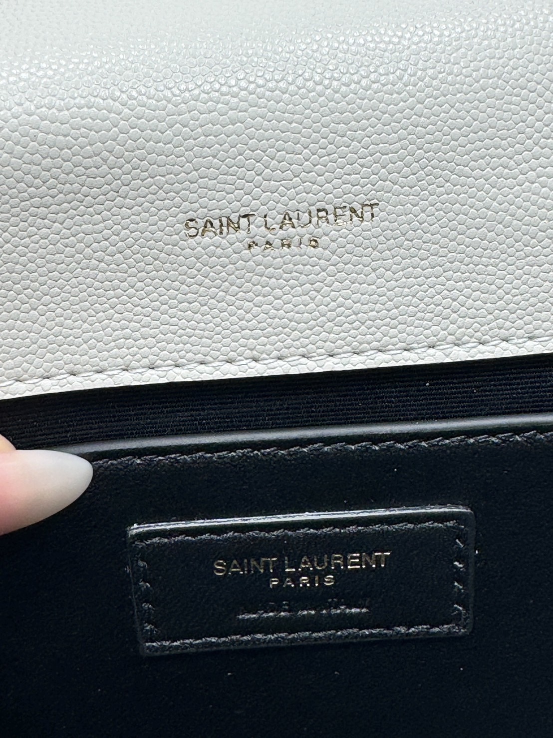 ORI หนังแท้ | YSL KATE MEDIUM BAG / YSL Woc Bag กระเป๋าสะพายทรง woc เรียบหรูดูแพงที่แท้จริง งานหนังเต็มใบโดดเด่นด้วยโลโก้แบรนด์สุดหรู รุ่นฮิตลอดกาลดูดีมีระดับ