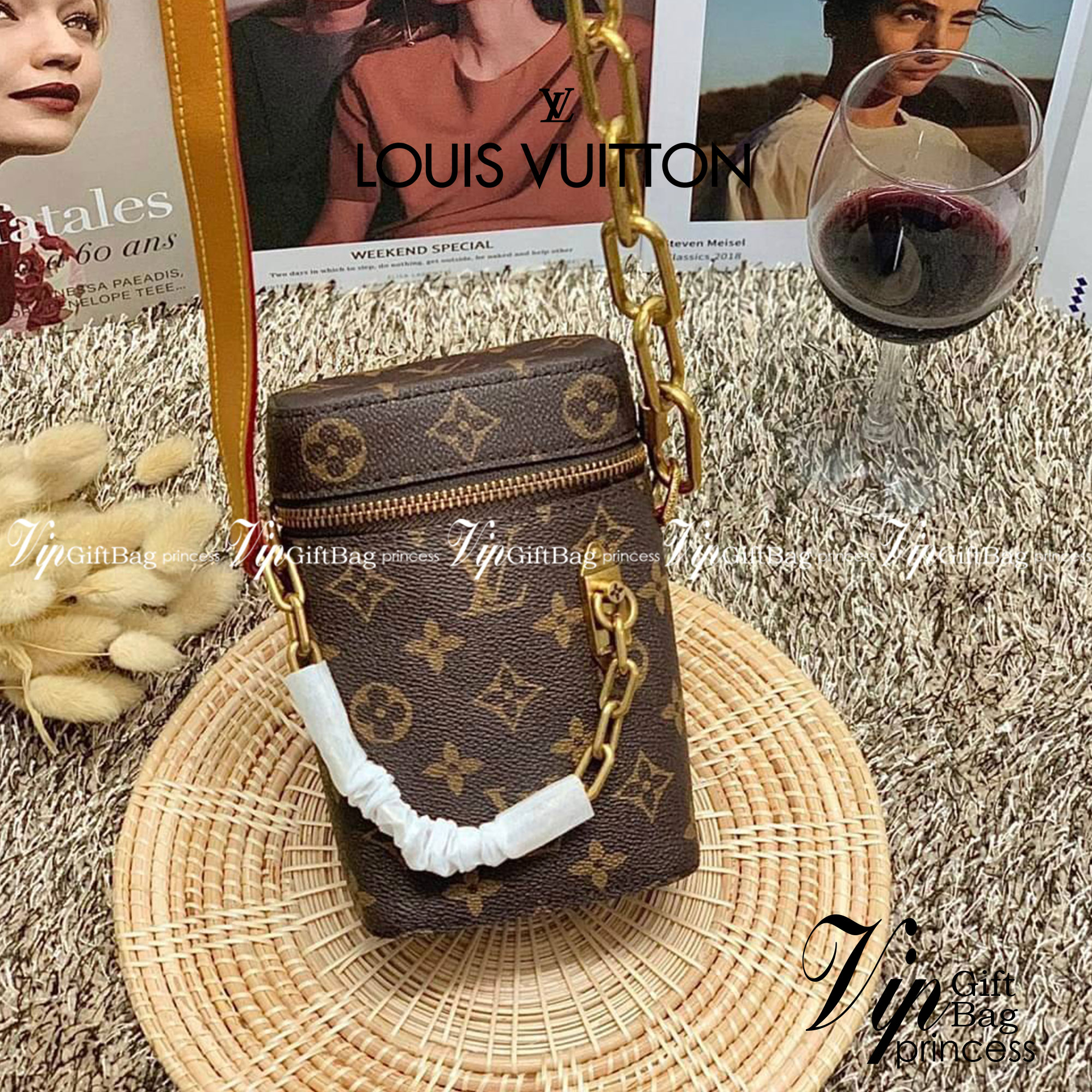 สวยม๊ากก อยากให้มีจริงจ้าา LOUIS VUITTON VIRGIL ABLOH PHONE BOX MONOGRAM BROWN LEGACY BAG 📣พร้อมส่งที่ไทยอีกครั้ง พลาดรอบนี้ รอนานเลยน๊าา! ต้องบอกเลยรุ่นนี้หนุ่มๆสาวๆ ยุคนี้ค่องมีคิดตัวค่าา แค่อะไหล่ก็หรูไปเกินครึ่งแล้วค่าา😁