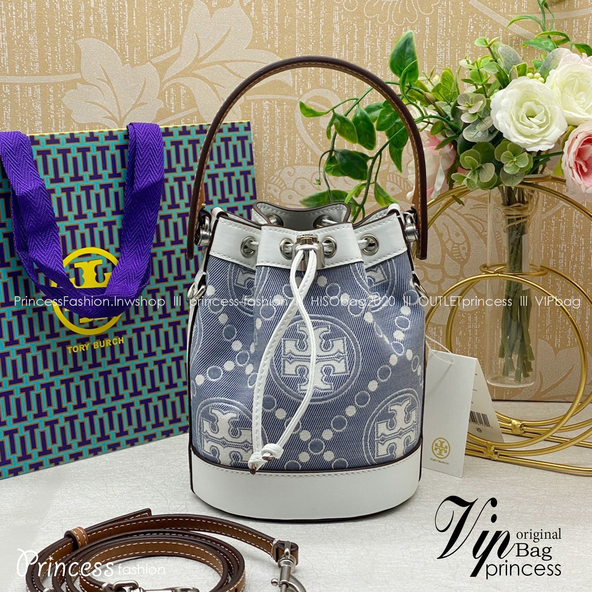 TORY BURCH Mini T Monogram Bucket Bag jacquard black / Tory Mini Bucket Bag กระเป๋าทรงบัคเก็ต ไซส์มินิ สีดำสุดคลาสสิก สีดำคลาสสิก กระเป๋าทรงขนมจีบ รุ่นใหม่ล่าสุด วัสดุผ้าแจคการ์ด ตัดขอบหนังสวย