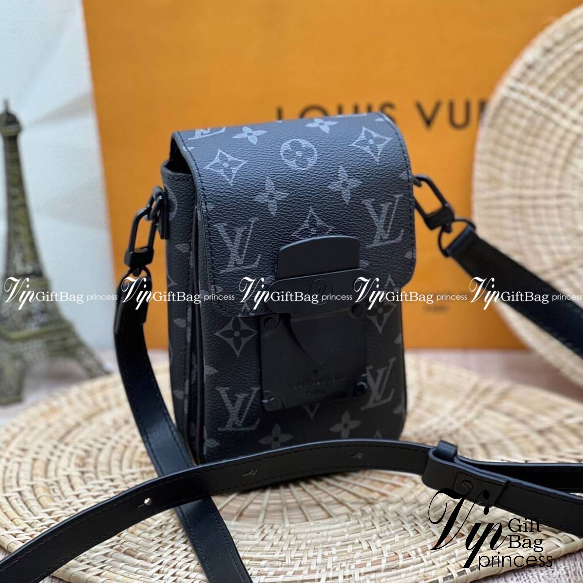 LV S-Lock Vertical wearable wallet / LV Phone bag Monogram Macassar coated canvas and black cowhide leather เกรดออริจินอล ใช้ได้ทั้งผู้หญิงผู้ชาย พร้อมส่งที่ไทย ภาพสินค้าถ่ายจากงานขายจริง ใช้งานต่างประเทศได้