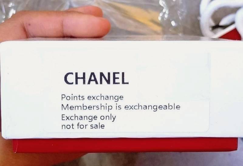 CHANEL DOUBLE EARRING VIP ชุดกิ๊ฟเซท ไอเท็มหายากชวนสะสมมาเป็นชุดให้ถึง2แบบ2สไตล์สลับใช้ ดีไซน์สวยหรูเลอค่าสุดคลาสสิค จองด่วนไอเท็มแบบนี้นานๆจะหลุดมาให้ช้อป จะซื้อใช้เองหรือมอบเป็นของขวัญก็เลิศหรูดูดีสินค้ามาใน Original Package บอกเลยว่า Must Have ซื้อ1ได้