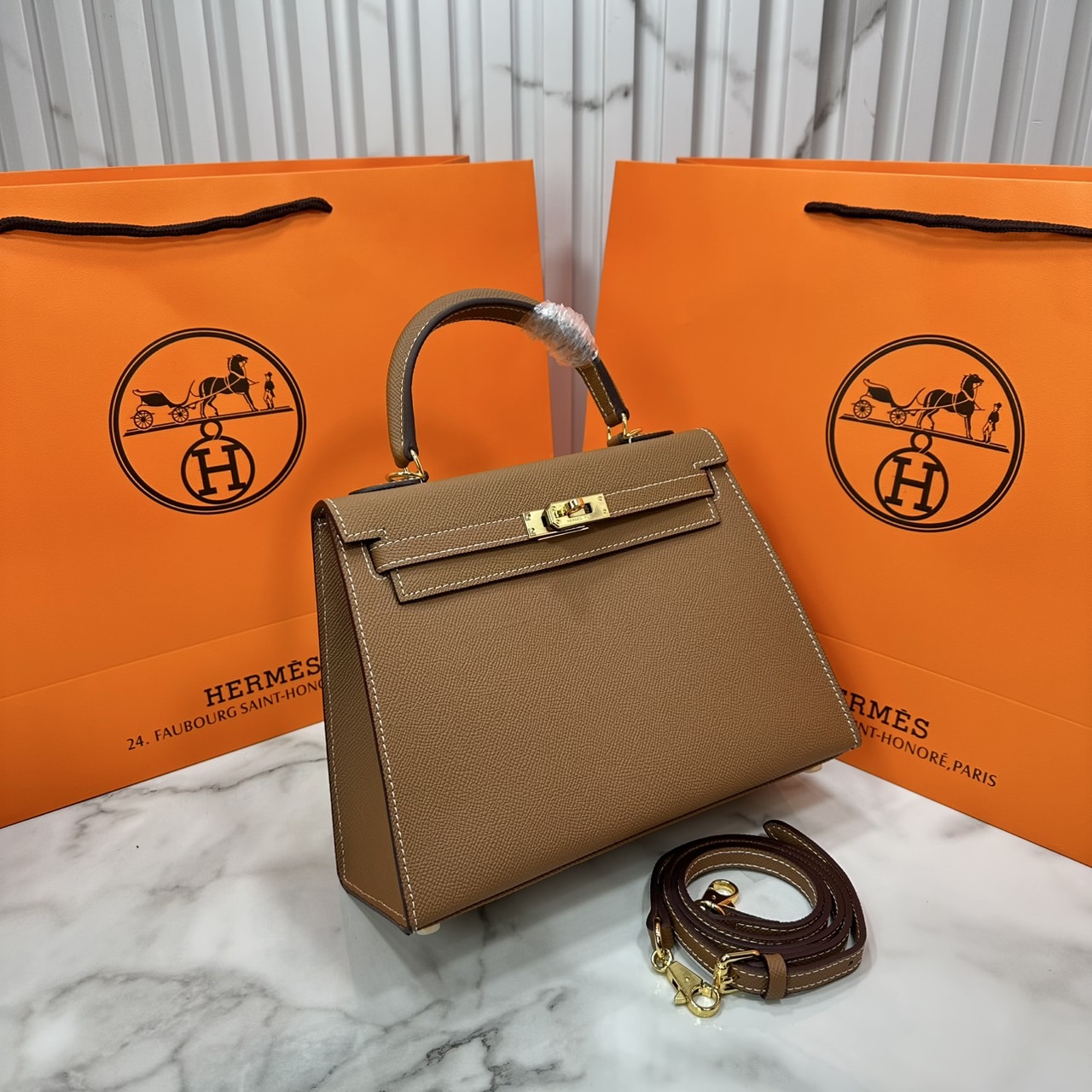 ORI หนังแท้ | Hermes Kelly 25cm / 28cm กระเป๋าสะพายที่สุดแห่งหรูหราลัคชู นิยามของความสง่างามเหนือกาลเวลา แบรนด์เนมในฝัน งดงามดั่งเจ้าหญิง