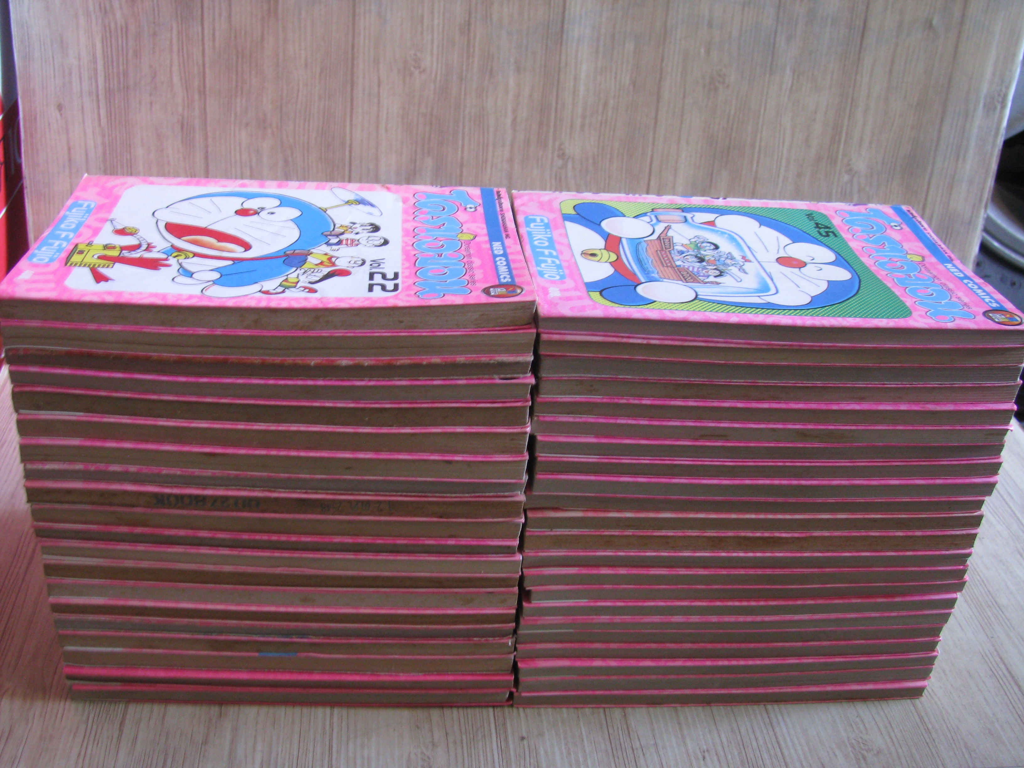 โดราเอมอน ชุด เล่ม 1-45 (ขาดเล่ม12,19,28,) 45 เล่มจบ Fujiko F Fujio เขียน(สภาพสะสม ไม่แยกเล่มขายค่ะ)