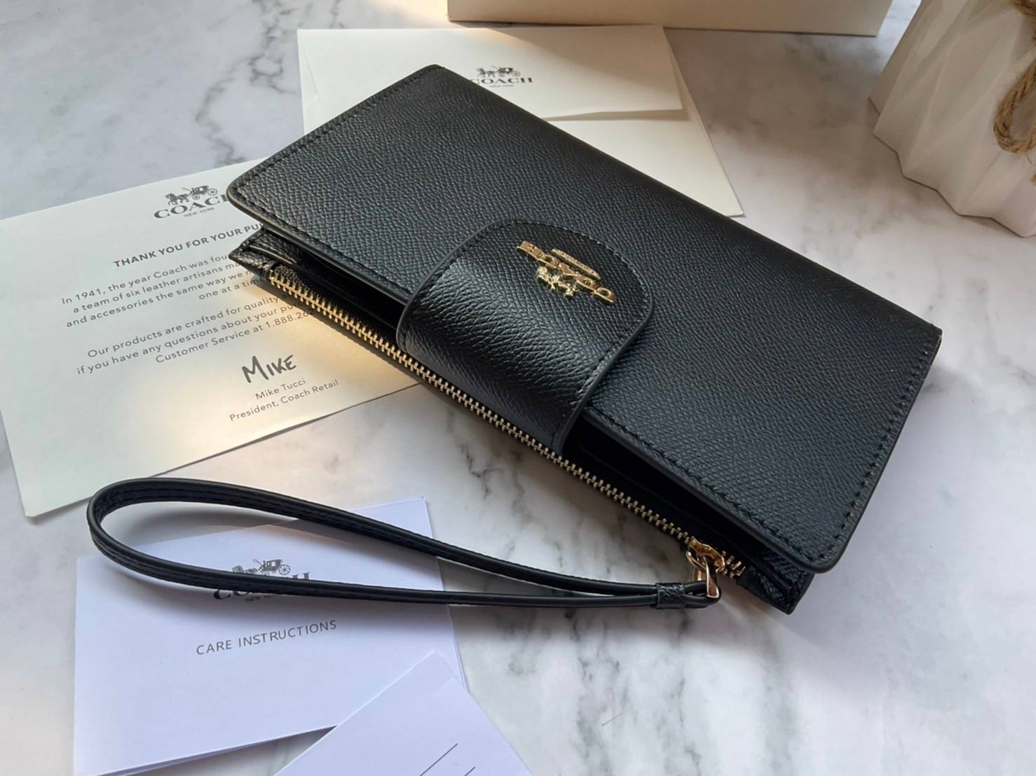 COACH TECH WALLET (COACH C2869) New Coach กระเป๋าสตางค์ใบยาวรุ่นใหม่ ใส่โทรศัพท์ได้ด้วยน๊า!! คอลเลคชั่นสวยหรู