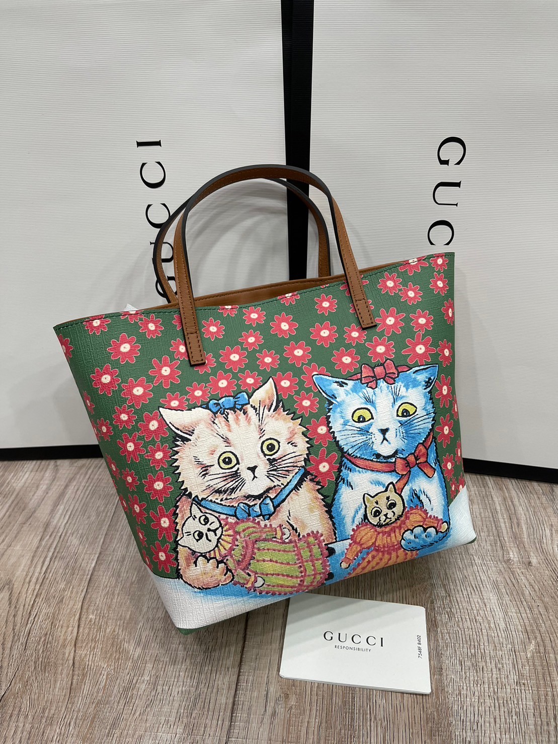 GUCCI Children's tote bag / Gucci kid tote / Gucci bag พร้อมส่งสต๊อกแน่น กับกระเป๋าโท้ทคิดท์ ไซส์น่ารักน่าใช้ ฮอตไม่หยุด เด็ดทุกดีไซน์ มีลายเข้าใหม่มากกว่าในรูปนะคะ **สินค้าเกรดออริจินอล 1:1 สลับแท้ งานสวยตามรูป ภาพถ่ายจากงานขายจริง ใช้งานต่างประเทศไ
