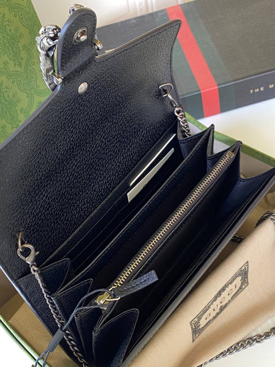 หนังแท้ GUCCI Dionysus mini chain bag / GG Dionysus Wallet Black and ivory GG denim jacquard พร้อมส่งที่ไทย งานหนังแท้และผ้าแจ็คการ์ดออร์แกนิกอย่างดี พร้อมส่งที่ไทย ภาพสินค้าถ่ายจากงานขายจริง ใช้งานต่างประเทศได้