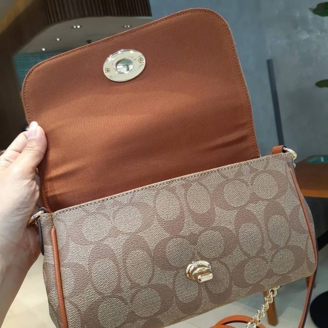 COACH F34615 MINI RUBY CROSSBODY IN SIGNATURE CANVAS ไอเท็มหายาก!! Best seller!! ยกให้น้องเลย!! 👍🎊👍💥 กระเป๋าสะพายข้างรูบี้ ทรงกะทัดรัด ไซส์กำลังดี ดีไซน์เรียบหรูในความเป็นเอกลักษณ์โค้ช ใช้งานง่าย สะดวก วัสดุหนังแคนวาสเคลือบ