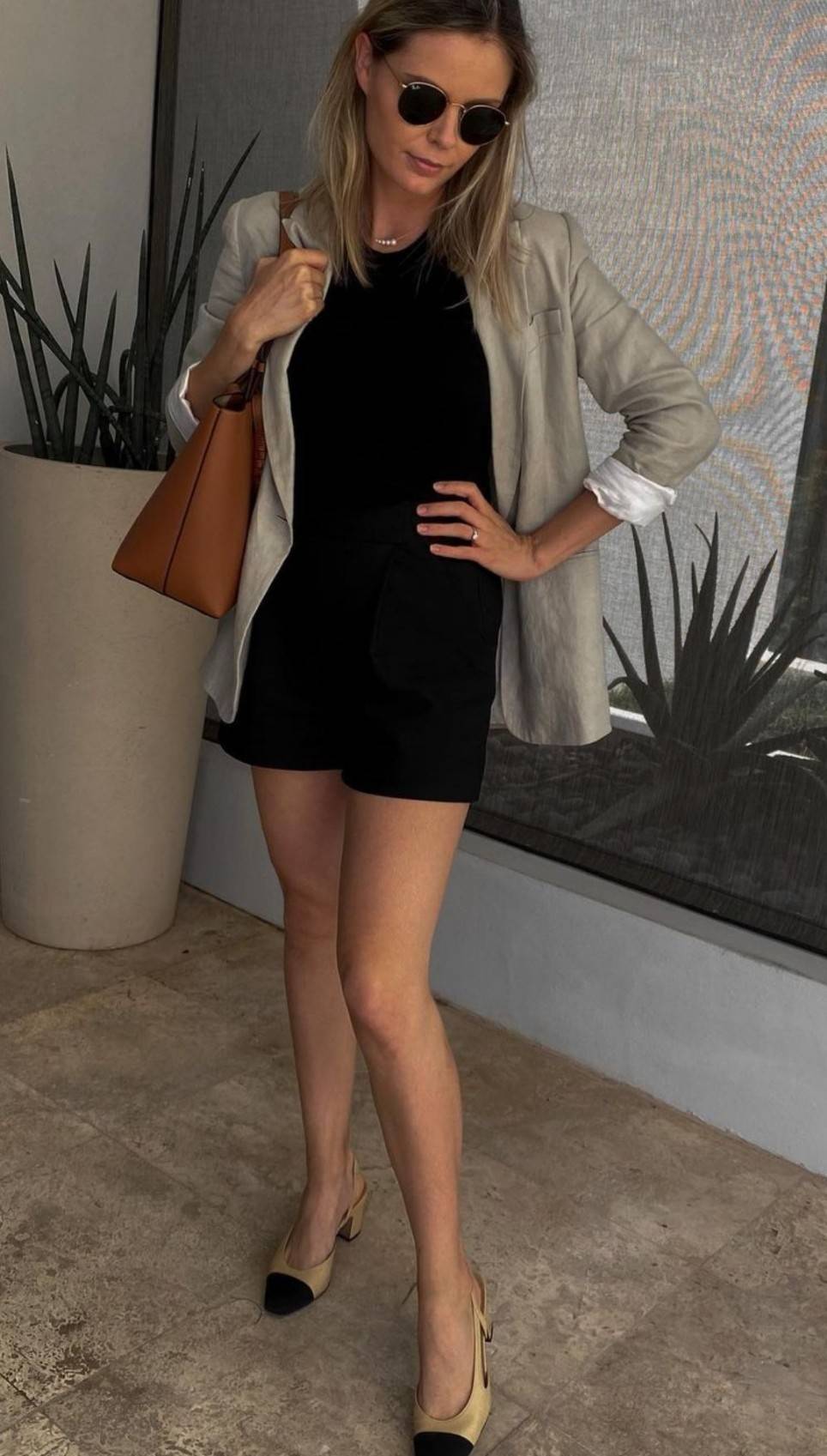 LOEWE TOTE BAG / Loewe Anagram printed leather tote bag / LOEWE HANDLE & SHOULDER BAG รุ่น Rare items กระเป๋าทรงโท้ทหนังนิ่มเทคเจอร์สวยดีไซน์สุดหรูคงเอกลักษณ์แบรนด์