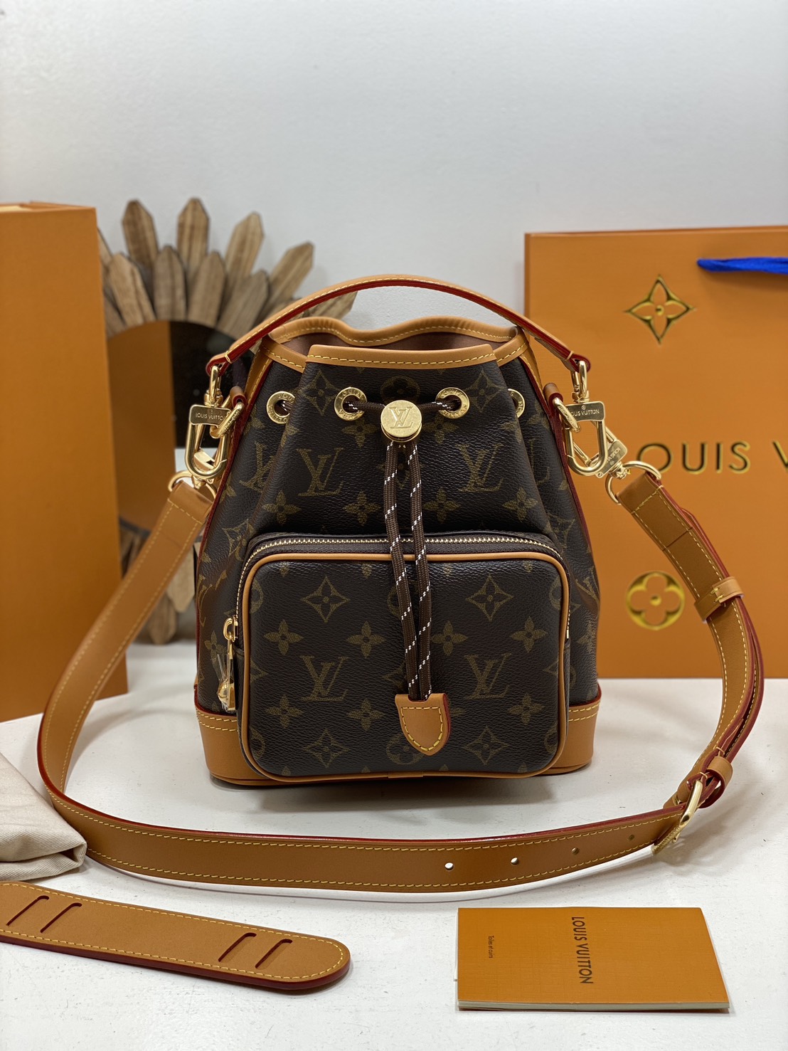 TOP ORI หนังแท้ | เกรดดีสุด LV Noé Cargo bag กระเป๋าทรงบัคเก็ต มาพร้อมรายละเอียดพิถีพิถันสะท้อนประวัติศาสตร์อันยาวนานของเมซง