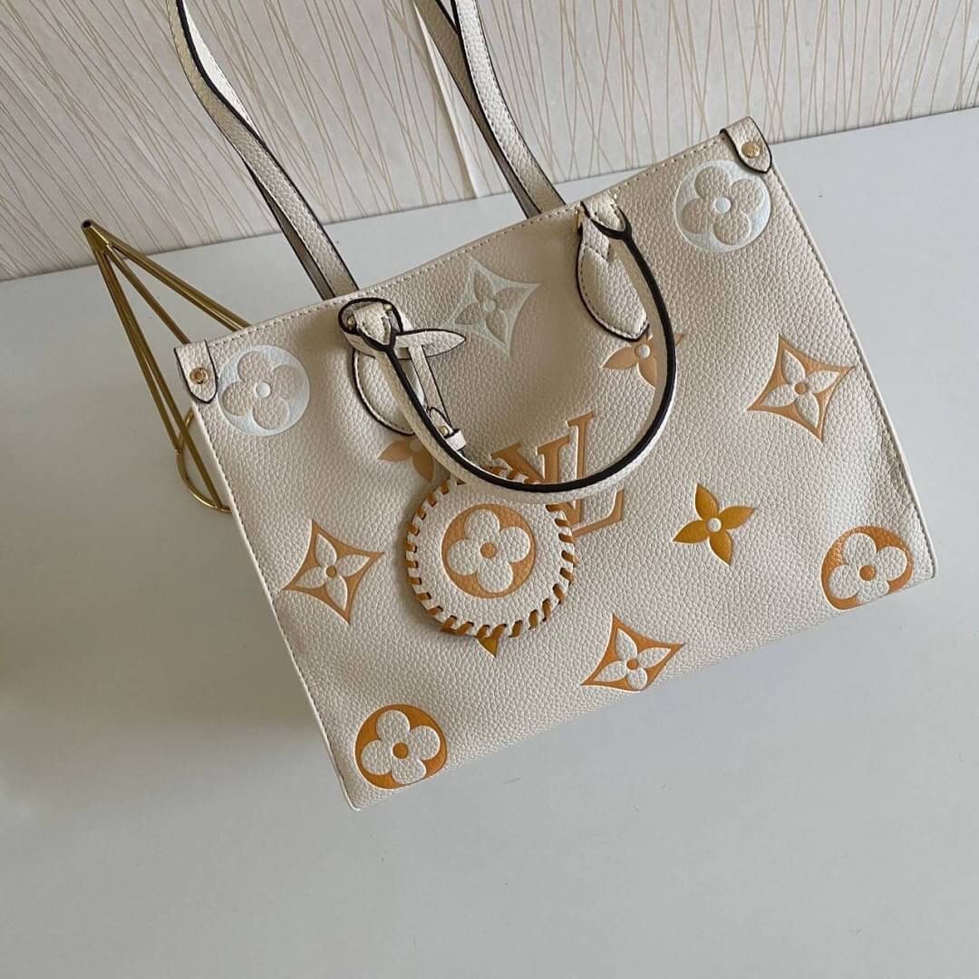 พรีเมี่ยมกิ๊ฟแท้ 100% 】พร้อมส่งที่ไทย!! ที่นี่ที่เดียว Louis Vuitton Shopping Bag Pastel Collection งานหนังแท้ทั้งใบ สีพาสเทลสวยละมุนมากค่ะ มีจำนวนจำกัดนะคะ