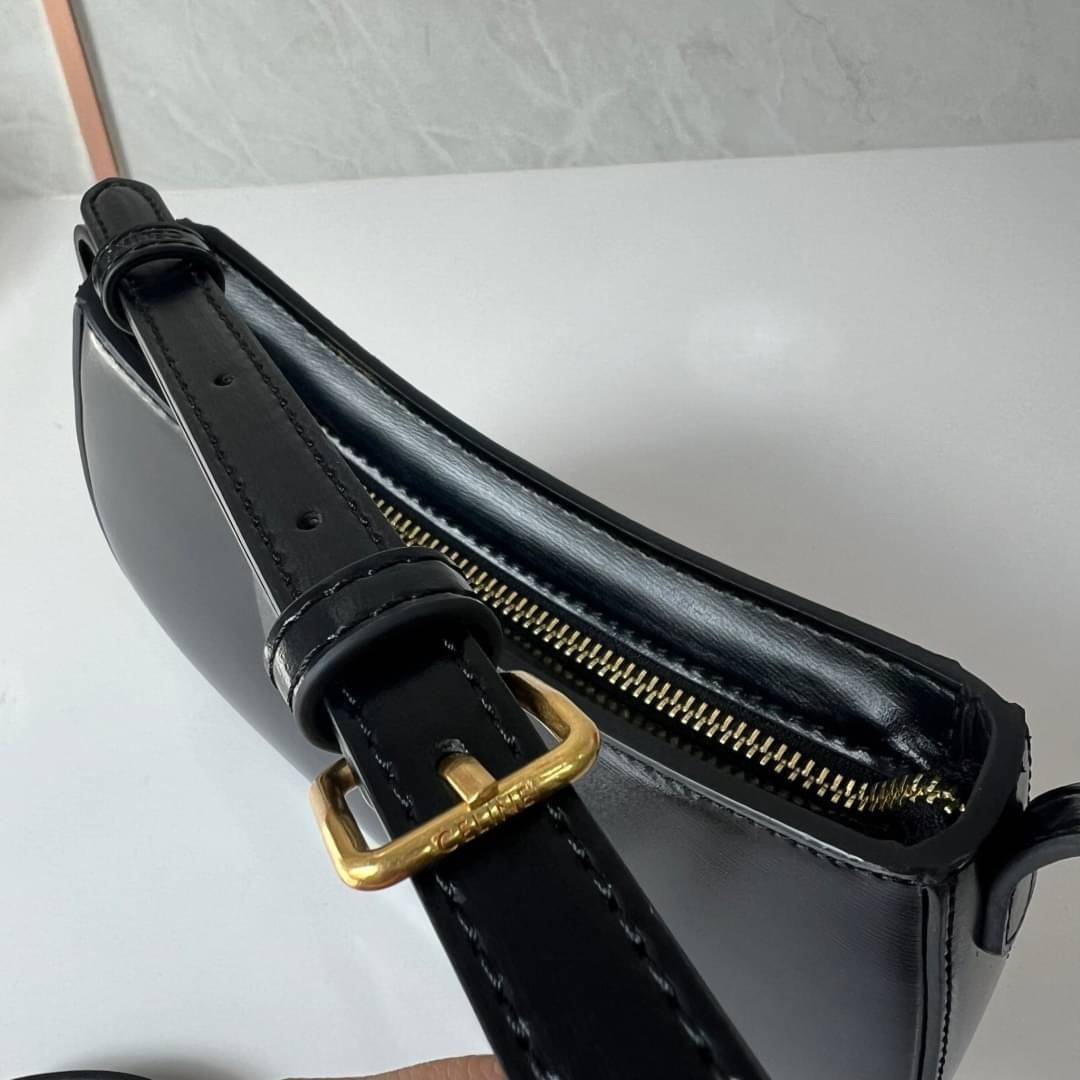 CELINE MEDIUM TILLY BAG IN SHINY CALFSKIN กระเป๋าสะพายไหล่/สะพาย คอลใหม่ทรงสวย มาแรง สวยหรูหรา