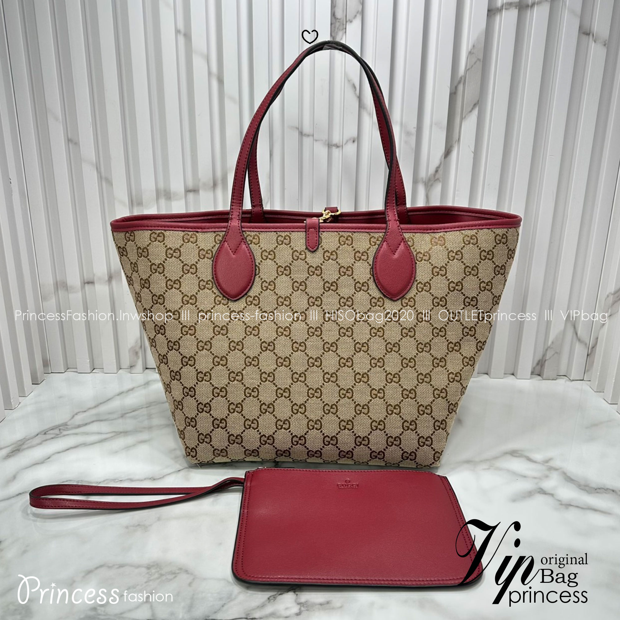 ORI หนังแท้ | Gucci Totissima medium reversible tote bag / Gucci Tote Bag กระเป๋าทรงสะพายทรงโท้ท ใช้งานได้ 2 ด้าน ดีไซน์ใหม่ล่าสุด ด้านหนัง และด้านแควสวยลายโลโก้ สวยหรูเรียบง่าย มาพร้อมใบเล็กเข้าเซ็ท ภายในโล่งกว้าง จุของได้เยอะจุใจ