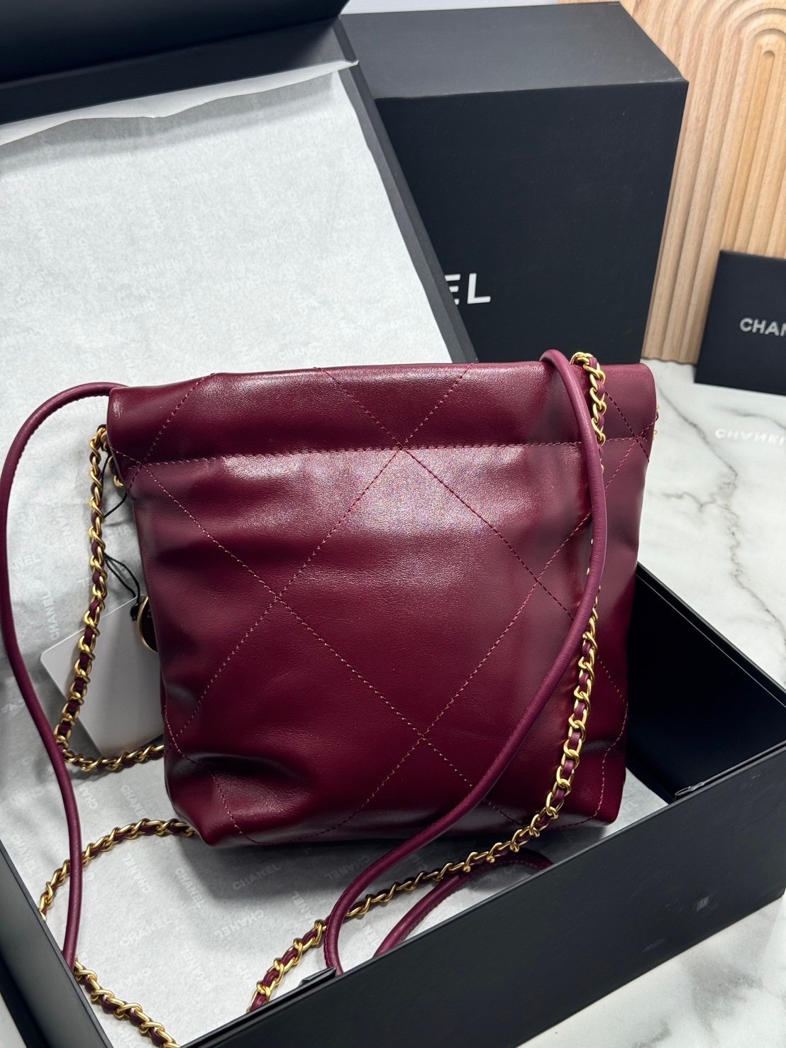 พร้อมส่ง 11 สี ORI หนังแท้ | CHANEL 22 Mini Handbag กระเป๋าสะพายสุดหรู รุ่นยอดนิยม 🤍 เกรดออริจินอล หนังแท้ ภาพถ่ายจากงานขายจริง ใช้งานต่างประเทศได้