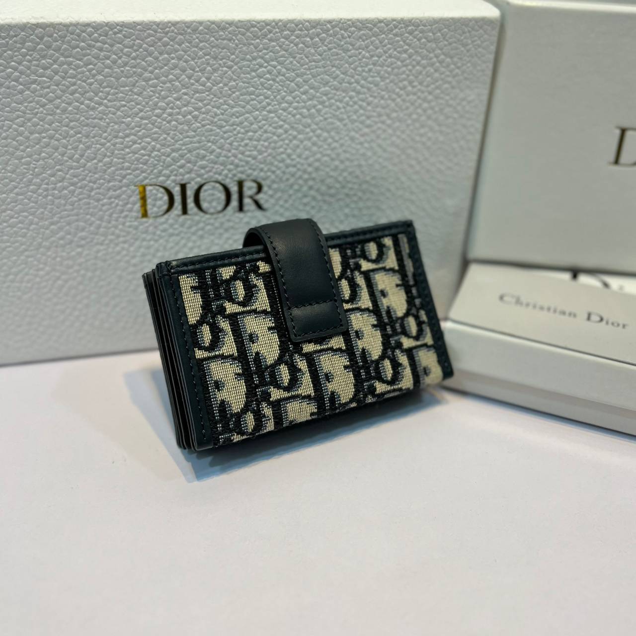DIOR CARD HOLDER / DIOR Oblique 30 Montaigne monogram 5-gusset cardholder wallet กระเป๋าใส่บัตรแบรนด์หรู เป็นไอเท็มที่จัดสรรความเป็นระเบียบให้คุณได้ง่ายๆ มาพร้อมเสิร์ฟครบเซ็ท