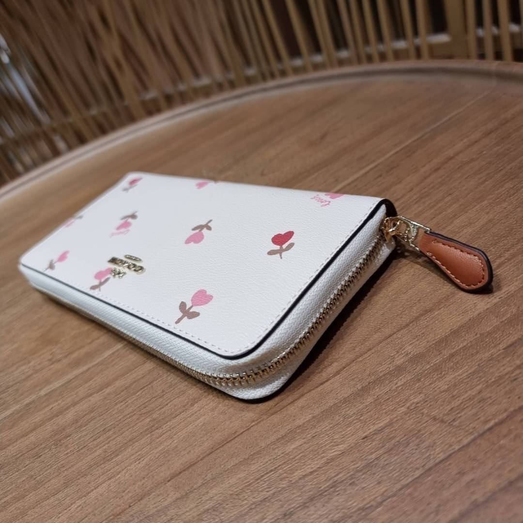 OUTLET 】COACH ACCORDION ZIP WALLET IN SIGNATURE CANVAS F86093 C3287 F98126 กระเป๋าสตางค์ใบยาว น่ารักน่าใช้