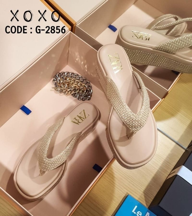 ZARA รองเท้าแตะหนีบ ทรงเตารีด พื้นนุ่มใส่สบาย สายคาดหนีบ เป็นผ้ากระสอบ นุ่ม แมทส์ชุดง่าย น้ำหนักเบา