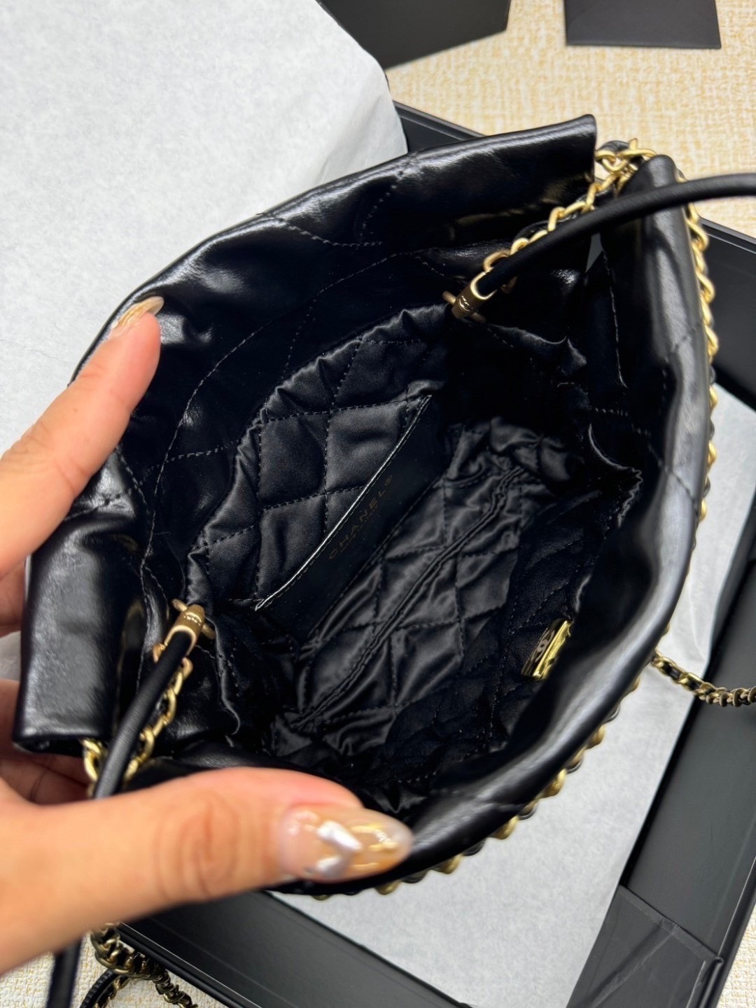 พร้อมส่ง 11 สี ORI หนังแท้ | CHANEL 22 Mini Handbag กระเป๋าสะพายสุดหรู รุ่นยอดนิยม 🤍 เกรดออริจินอล หนังแท้ ภาพถ่ายจากงานขายจริง ใช้งานต่างประเทศได้