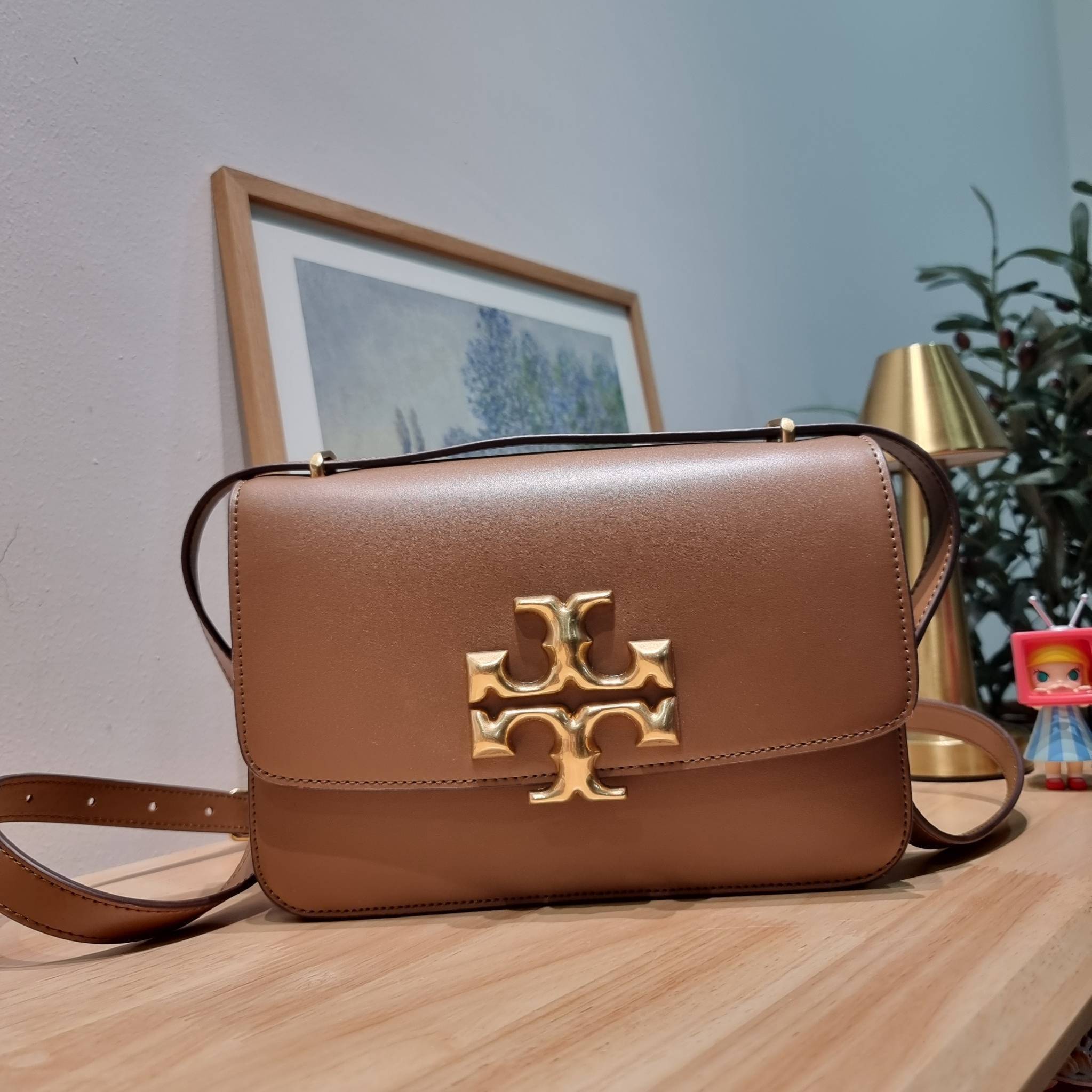 Tory Burch Bag / TORY BURCH ELEANOR CONVERTIBLE SHOULDER BAG รุ่นยอดนิยม กับไซส์ใหม่ ใหญ่จุคุ้ม! กระเป๋าสะพายข้าง ดีไซน์อยู่ทรง เรียบหรู! ผู้ดีกว่าใคร