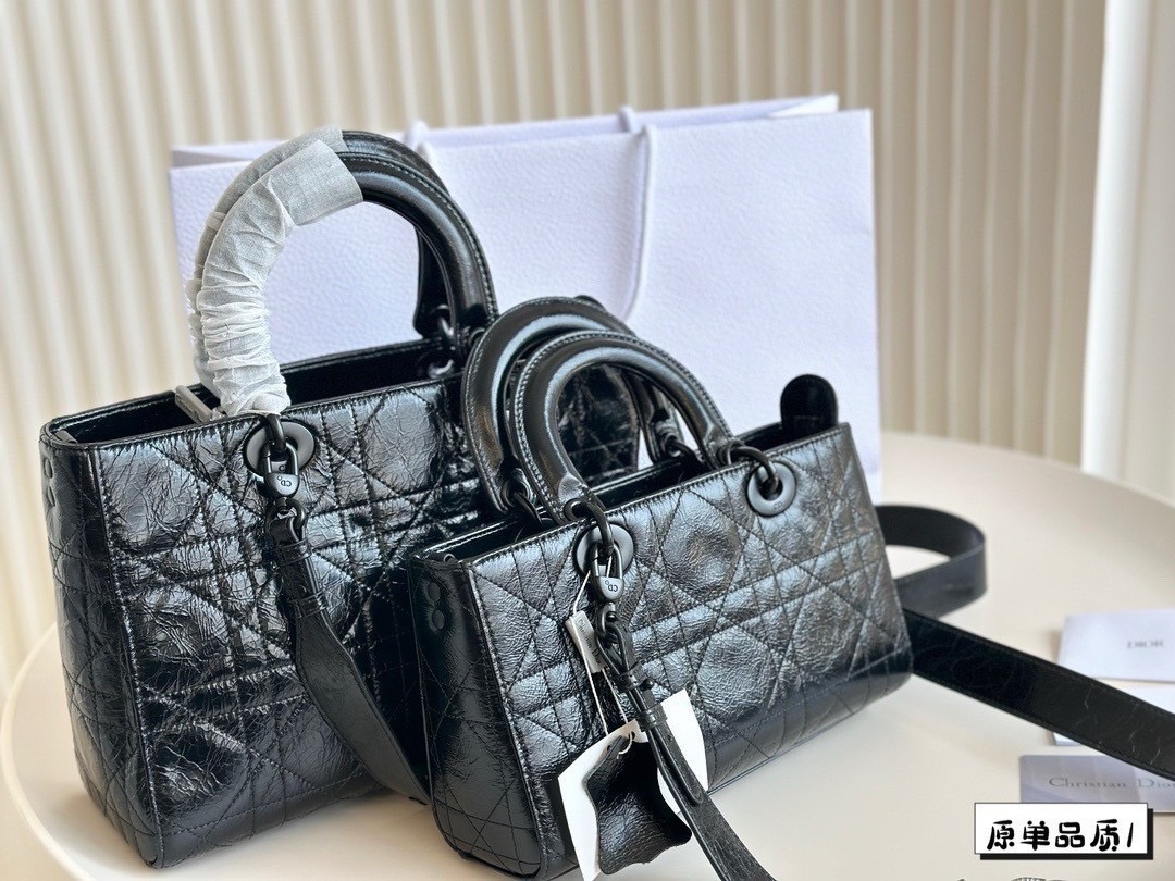 DIOR Lady D-Sire My ABCDior Bag Macrocannage Crinkled Leather กระเป๋าสะพายซีซันใหม่ ดีไซส์หนังย่น โทนดำทั้งใบสวยหรูคลาสสิก เกรดออริ 1:1 ใช้งานต่างประเทศได้