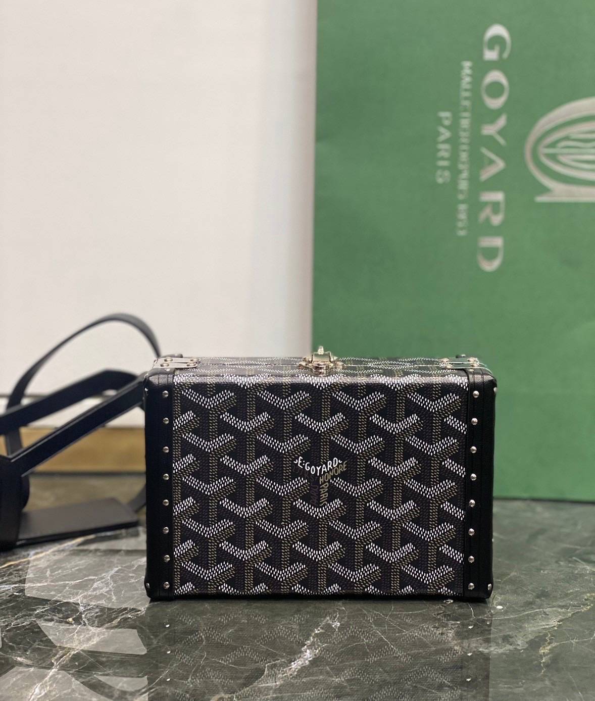 ORI หนังแท้ | Goyard Minaudière Trunk Bag กระเป๋าสะพายทรงแมสเซ็นเจอร์ เป็นคลัตช์ได้ในใบเดียว น้ำหนักเบา ทรงกล่องดีไซน์ใช้งานง่าย สวยหรู