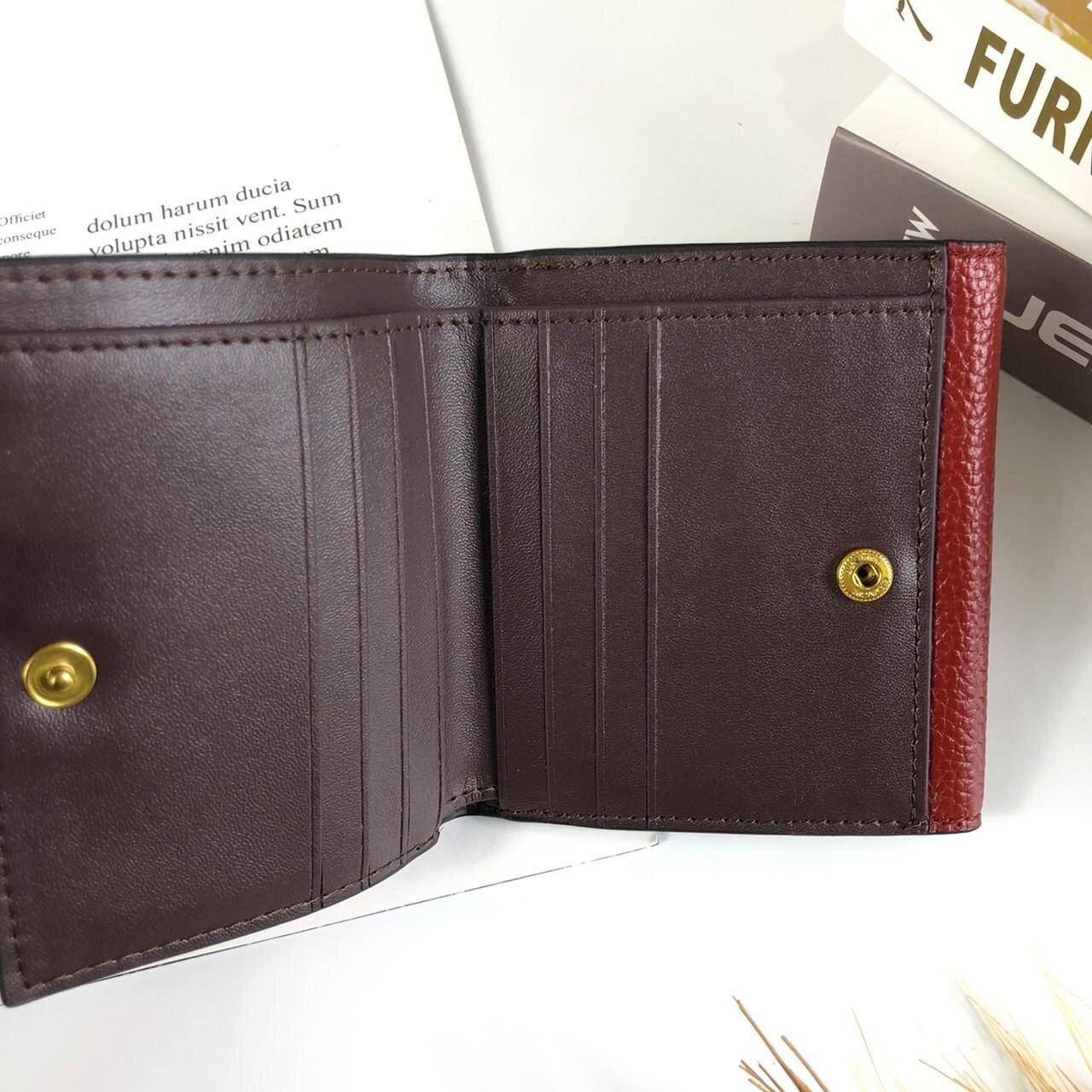 กระเป๋าสตางค์ใบสั้น COACH สามารถใช้งานได้ทั้งด้านหน้าและด้านหลัง