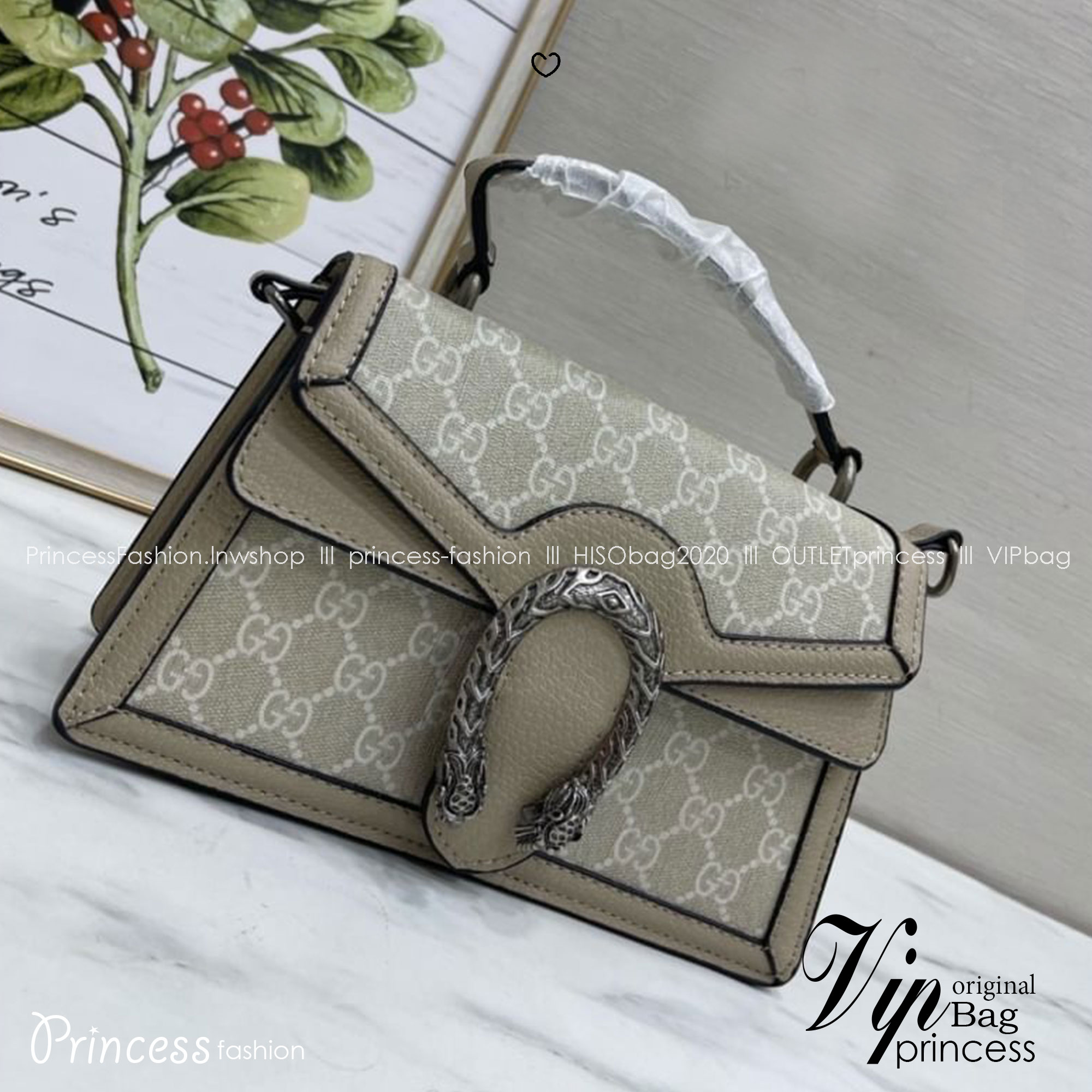 GUCCI Dionysus small top handle bag กระเป๋าสะพายรุ่นสุดคลาสสิค พร้อมหูจับในตัว ให้สาวๆใช้งาน และพกพาได้สะดวกขึ้น ดึงดูดและสะกดสายตาด้วยอะไหล่ดีเทลหรู