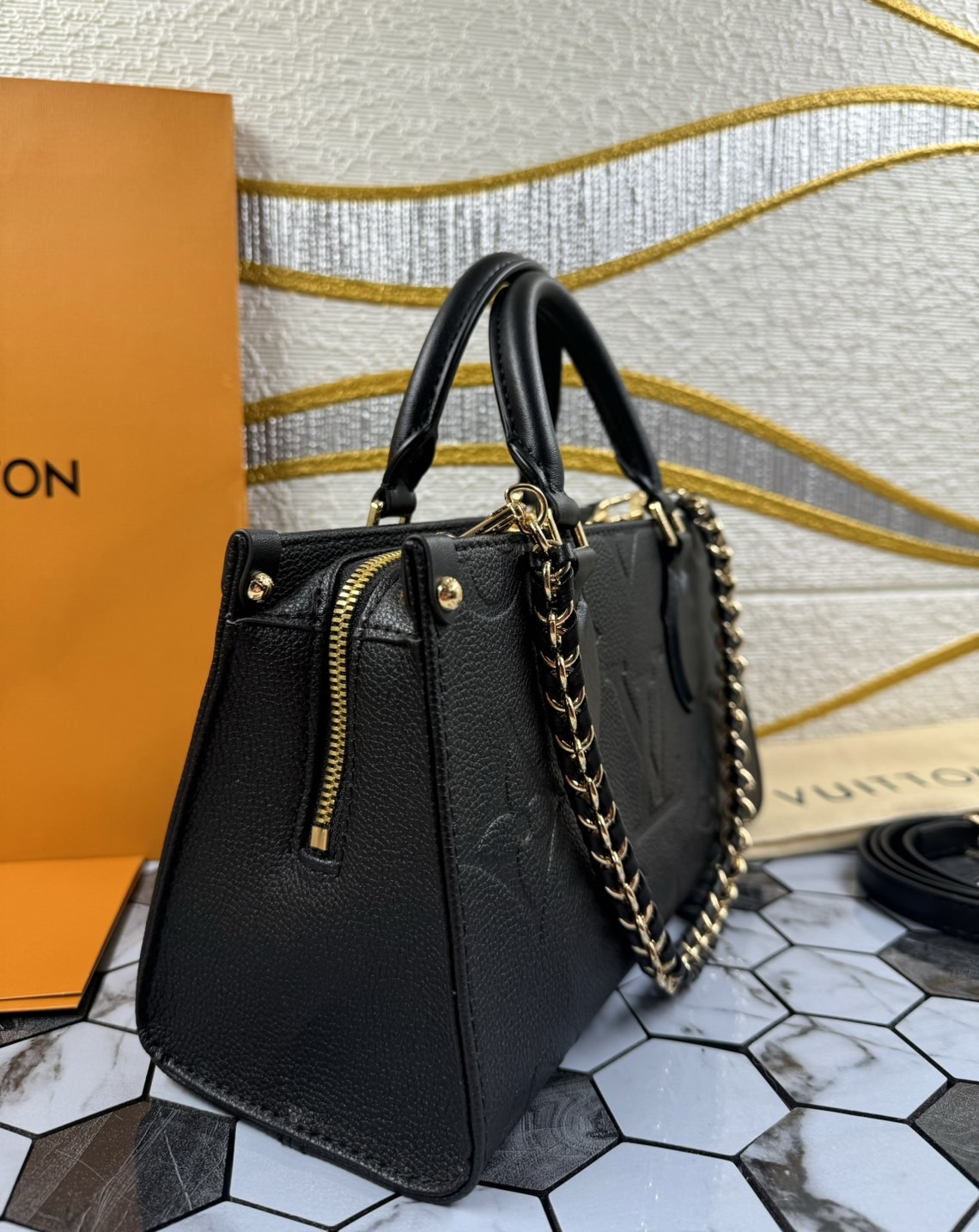 LV OnTheGo East West กระเป๋าทรงโท้ทดีไซน์ใหม่ สัดส่วนลงตัวงดงาม เกรดออริ 1:1 สลับแท้