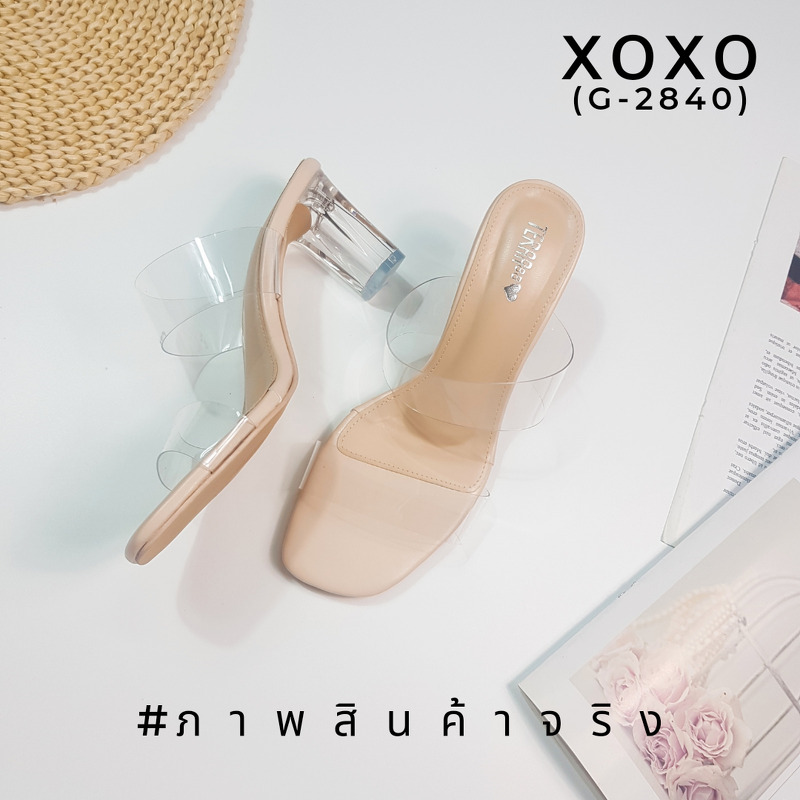 รองเท้างานสวม สไตล์รองเท้าแก้ว สวย โดดเด่น เปรี้ยว สีพื้น หนังสีสด คาดพลาสติกใสอย่างดี เนื้อนุ่ม ส้นพลาสติกแก้วใส แมทส์ชุดง่าย ใส่กับเสื้อผ้าได้หลากหลาย