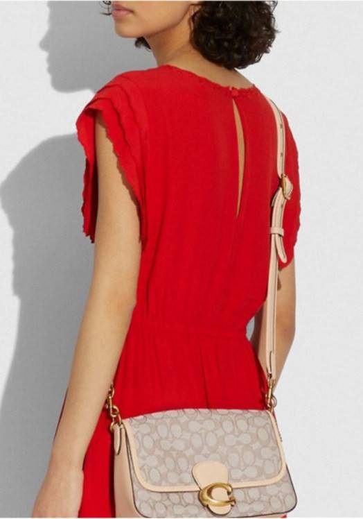 สวย คลาสสิคมากๆจ้าา COACH SOFT TABBY EUROPEAN CLASSIC UPGRADE PORTABLE BAG((C4821)) พร้อมส่งทันทีค่ะ สินค้าออกใหม่!! กระเป๋าหิ้ว//สะพายข้างได้ สุดคุ้ม! วัสดุ jacquard+หนังแท้ ได้สวยงาม คลาสสิคมากๆค่ะ น้ำหนักเบา เปิดปิดแบบกระดุมแม่เหล็กเป็นอะไหล่โลโก้แบรนด