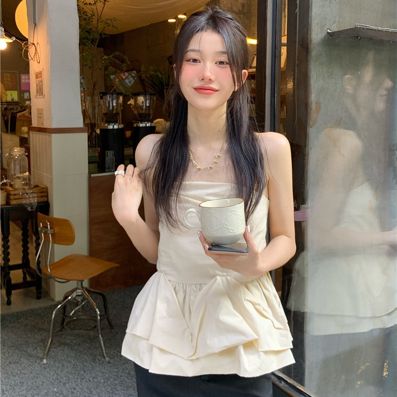 พร้อมส่ง 🚢🖍 Kolar tops เสื้อเกาะอกสีครีมแต่งระบายชาย (IN36963)