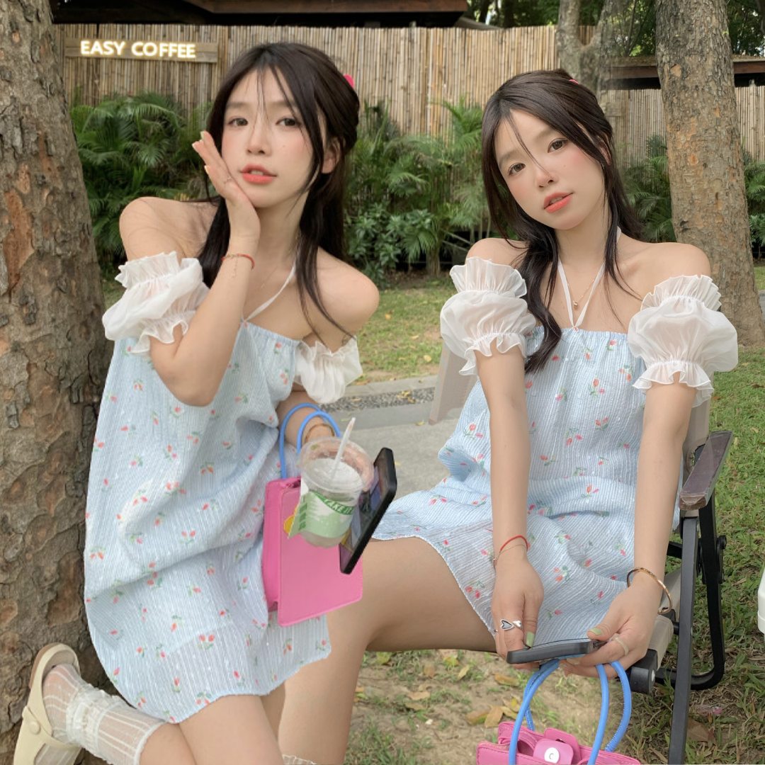 พร้อมส่ง ☁️🕊 Flower in the blue sea tops เดรสเปิดไหล่สีฟ้าลายดอกไม้ (IN37977)