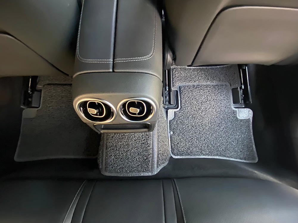 พรมดักฝุ่นไวนิล BENZ C-CLASS W205 พรมดักฝุ่นเบ๊นซ์ รีดขอบ สีดำ เข้ารูป 5ชิ้น