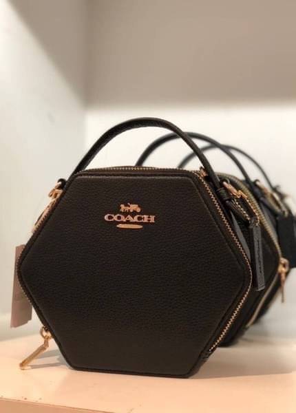 COACH HEXAGONAL CROSSBODY C5786 พร้อมส่งที่ไทย