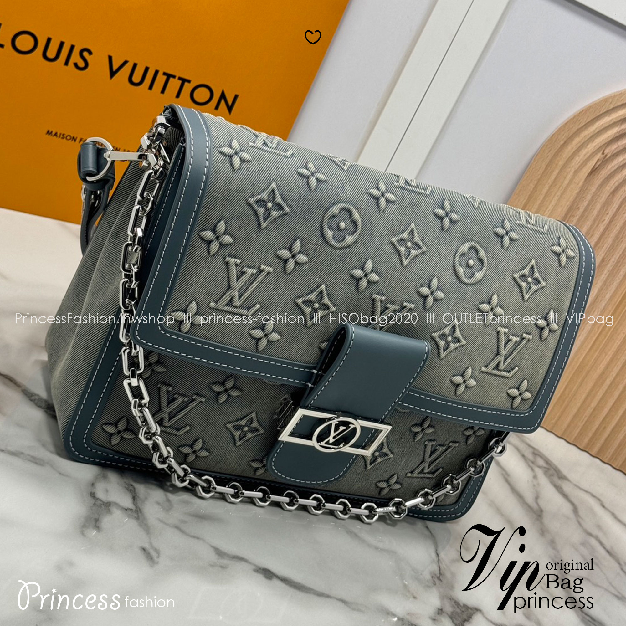 LV Dauphine 30 Monogram Denim Bag กระเป๋าสะพายทรงสวยใบใหญ่คลาสสิกเดนิมซีดสไตล์วินเทจ ปั้มนูนโลโก้ลายโมโนแกรม ใหม่ล่าสุด ส่งท้ายปีแบบสุดหรู กับกระเป๋าสะพายลุคคุณนาย