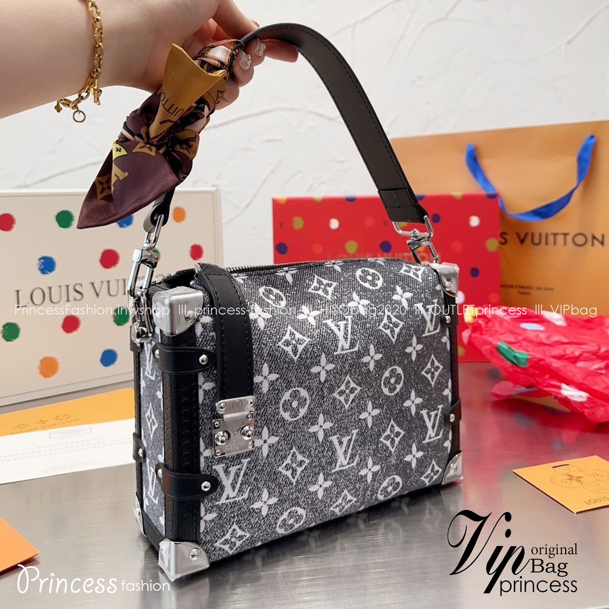 พร้อมส่ง 4 แบบ💖💖 LV SIDE TRUNK MONOGRAM BAG สุดยอดกระเป๋าไอคอนนิค ทรงสวย ใหม่ล่าสุด สวยมีเสน่ห์ รูปทรงกล่อง โดดเด่นด้วยหมุดเข้ามุม