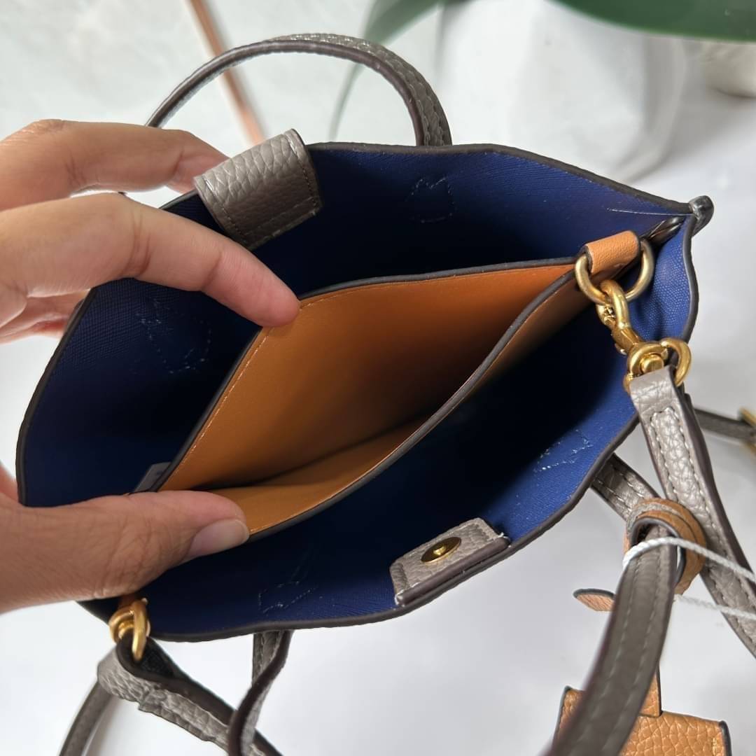 TORY BURCH MINI PERRY TOTE / TORY TOTE BAG / TORY BAG พร้อมส่ง 3 สี กระเป๋าแบบมินิมอลในรูปทรงใหม่ที่คล่องตัว ใส่มือถือได้ทุกรุ่น