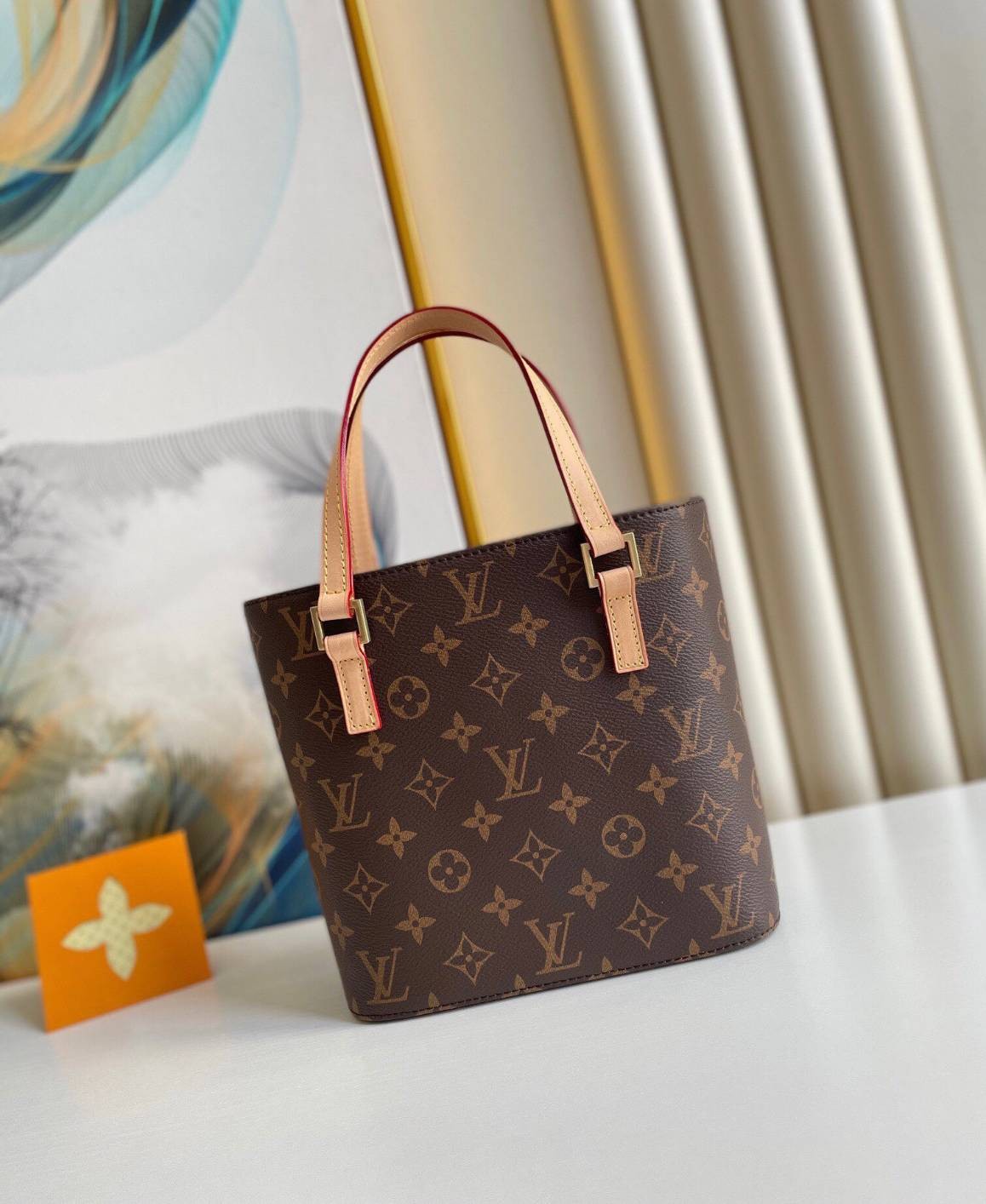 หนังแท้ Louis Vuitton Vavin pm tote / LV VAVIN 21 cm พร้อมส่งที่ไทย ภาพสินค้าถ่ายจากงานขายจริง เกรดออริจินอลหนังแท้ทั้งใบ ใช้งานต่างประเทศได้