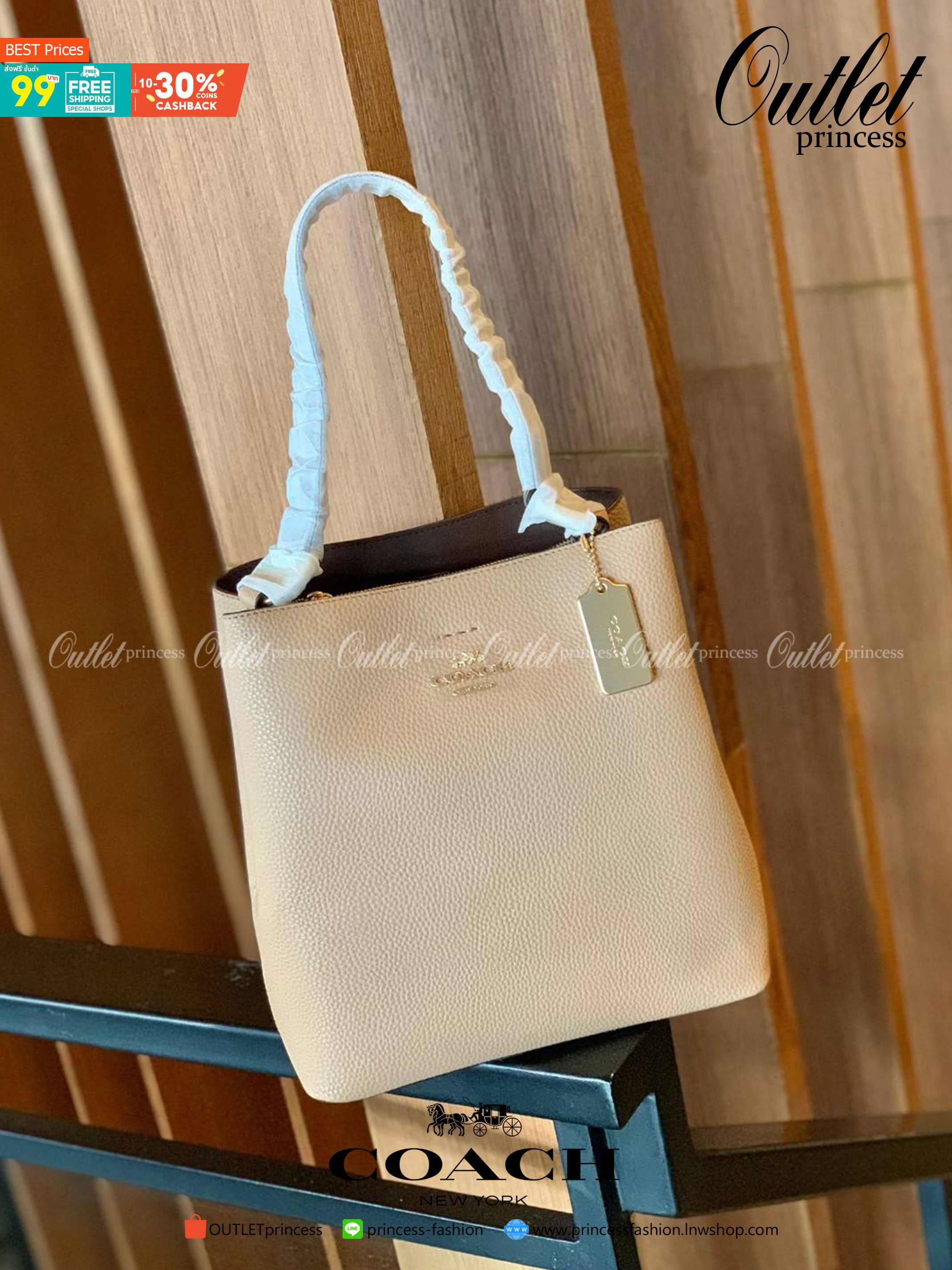 ถังใหญ่พร้อมส่งแล้วค่าา ห้ามพลาด❗️ COACH TOWN BUCKET BAG((91122)) 📣พร้อมส่ง ไซด์ที่สาวๆรอคอยค่ะ! ✔️กระเป๋าทรงถังใบใหญ่ สุดฮิตอีกรุ่นที่สาวๆต้องมีติดตัว ✔️หนังแท้ หนังจริงสวยมาก นิ่มมือดีด้วยนะคะ
