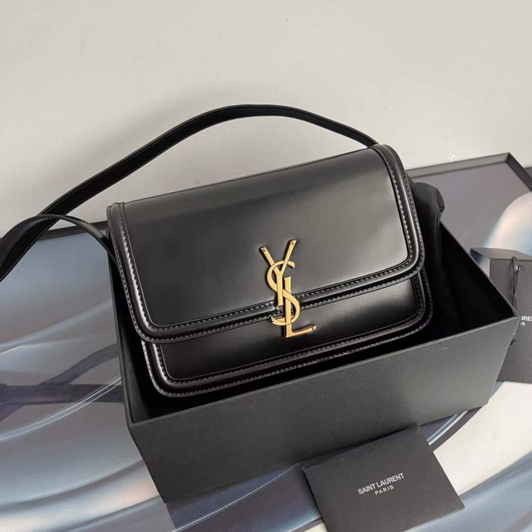 YSL Solferino medium crossbody bag คอลเล็คชั่นน้องโรเซ่ ROSE BLACKPINK ที่สุดแห่งความคลาสสิก เกรดออริจินอล หนังสวยมาก กระเป๋าสะพายรุ่นที่สาวๆ ทุกคนควรมีติดตู้ ภาพถ่ายจากงานขายจริง สวยตามรูป ไม่ผิดหวังค่ะ