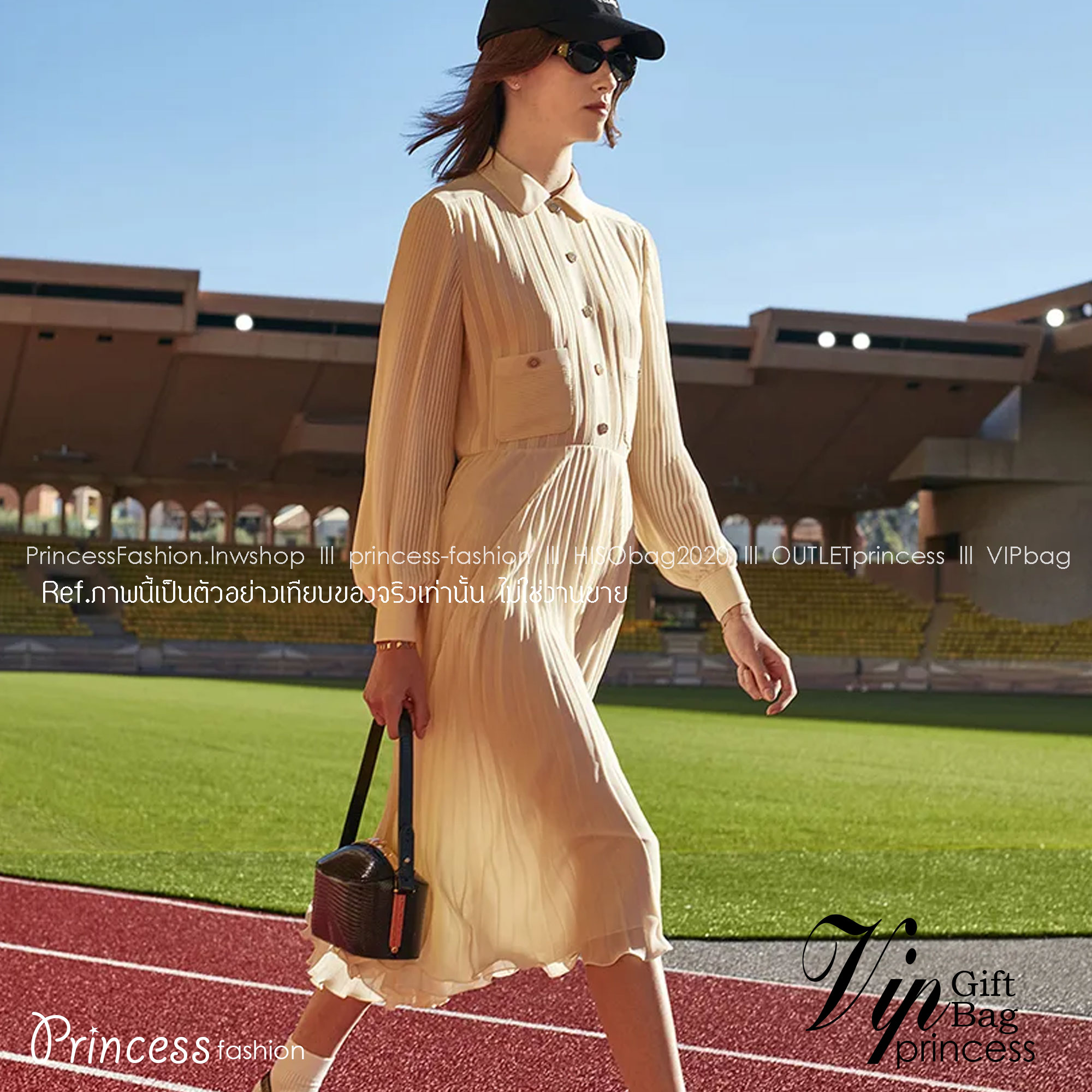 Celine Lunch Box Bag / CELINE BOX BAG IN TRIOMPHE CANVAS สุดปัง กับกระเป๋าทรงกล่อง ดีไซน์ยูนีค ไม่ซ้ำ วัสดุหนังแคนวาส เปิด-ปิดด้วยอะไหล่ขัดแน่นหนา